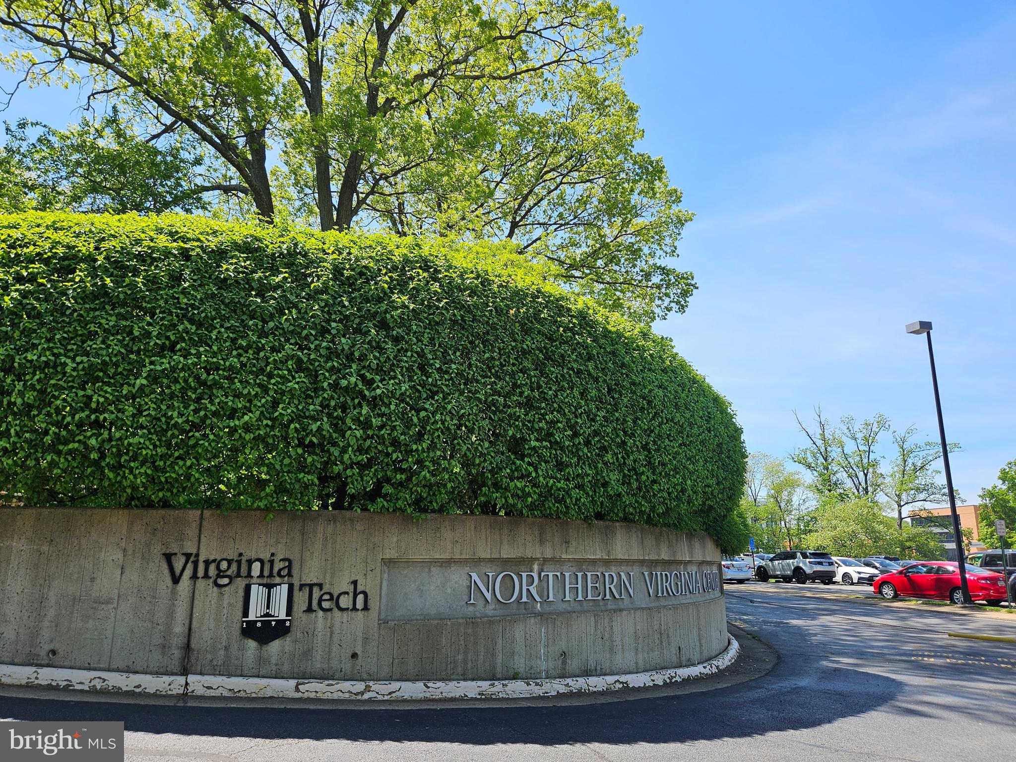 FALLS PLAZA - Residential