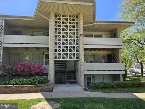 156 HAYCOCK ROAD A-6 FALLS CHURCH VA 22046