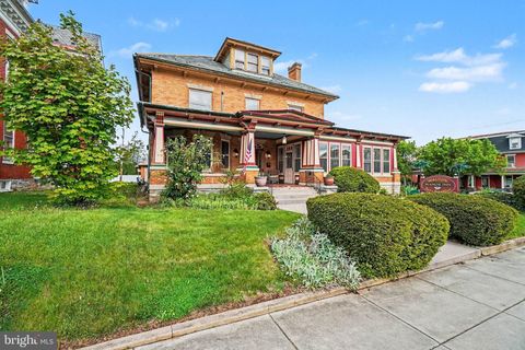 Photo of 231 E Main Street, PALMYRA, PA 17078 (MLS # PALN2026102)