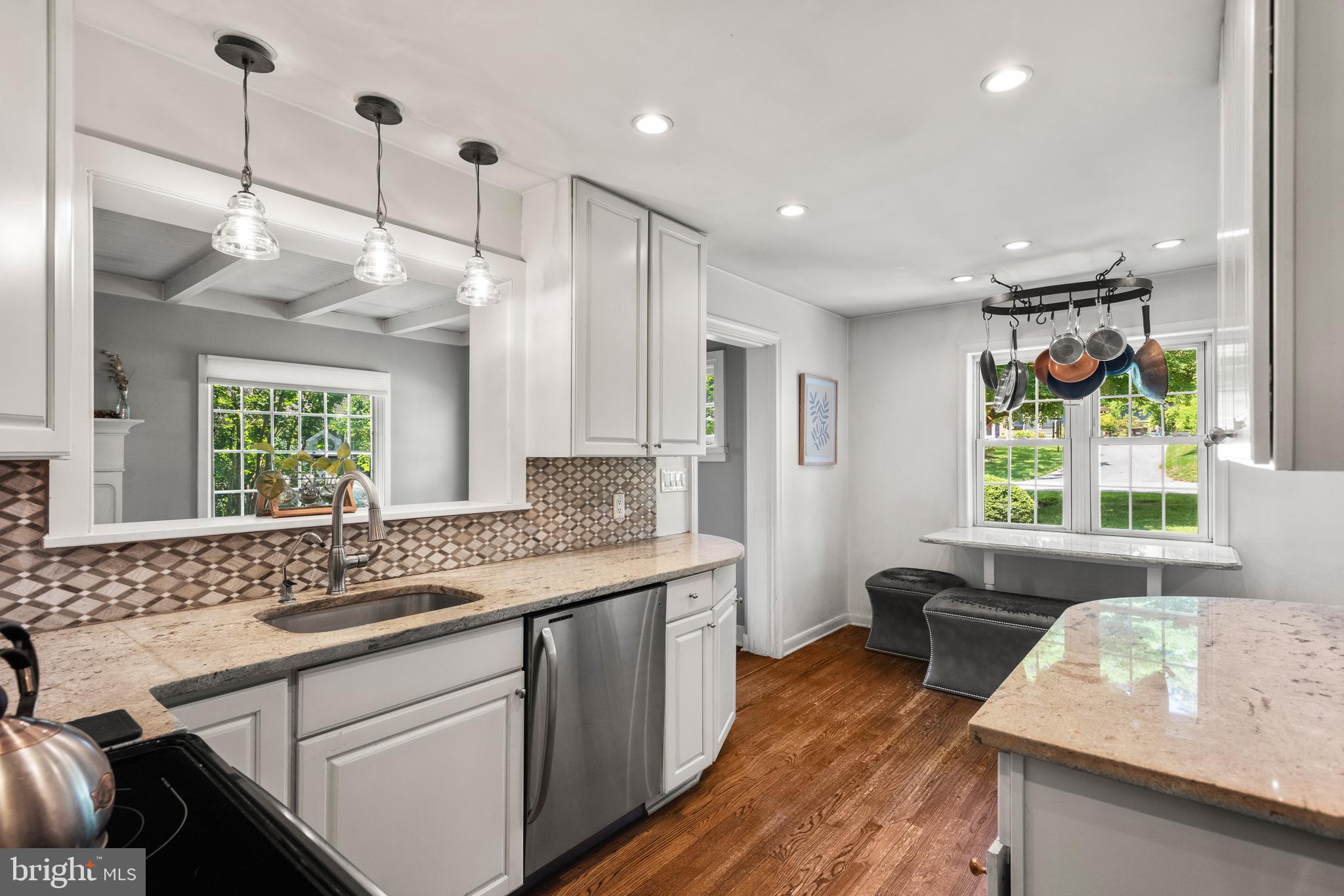 VALLEY HILLS - Residential