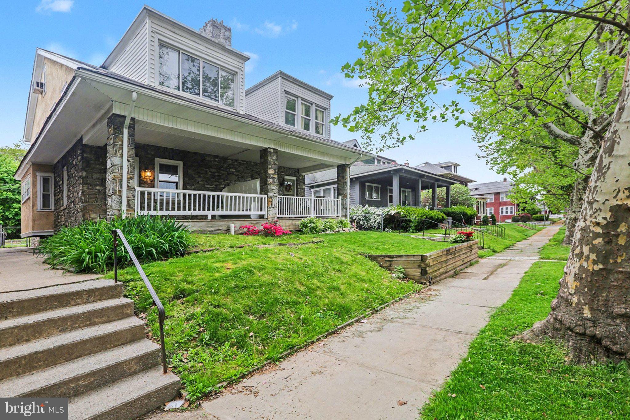 1006 N 16TH