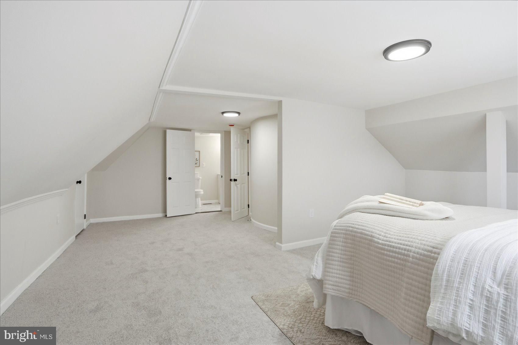 HYDE PARK - Residential