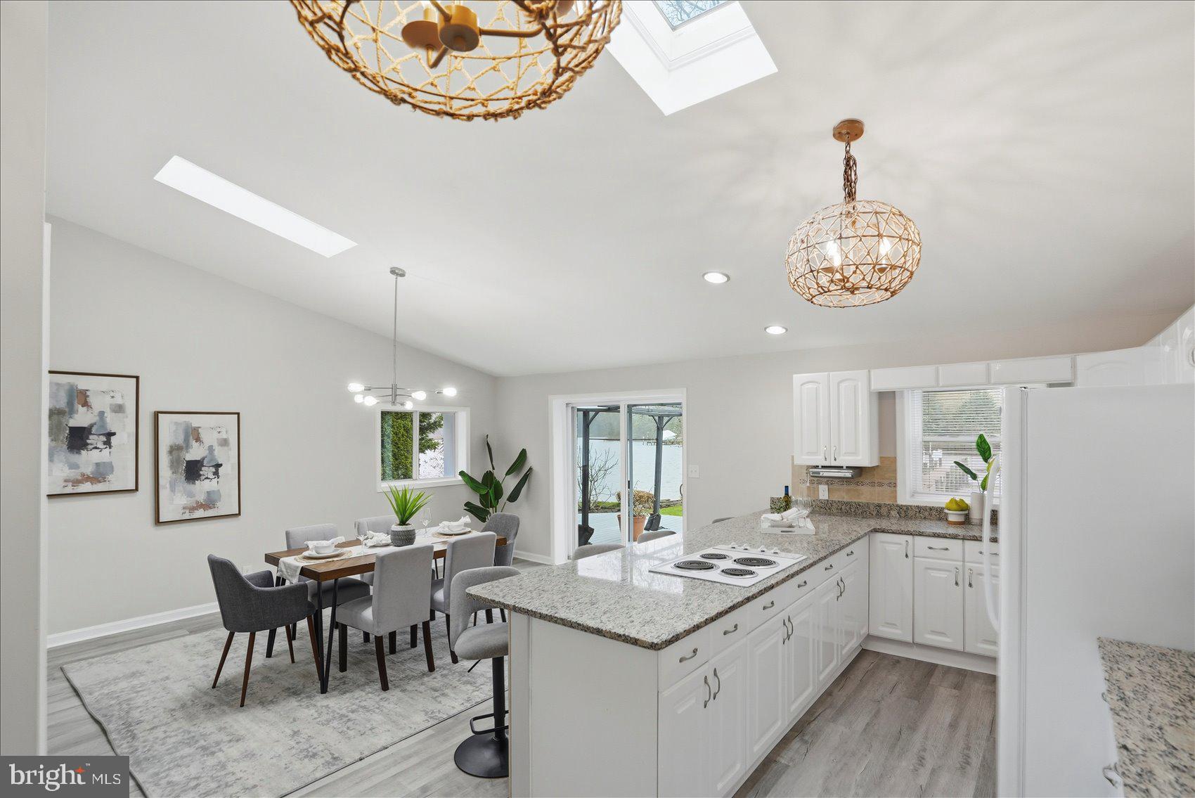 HYDE PARK - Residential