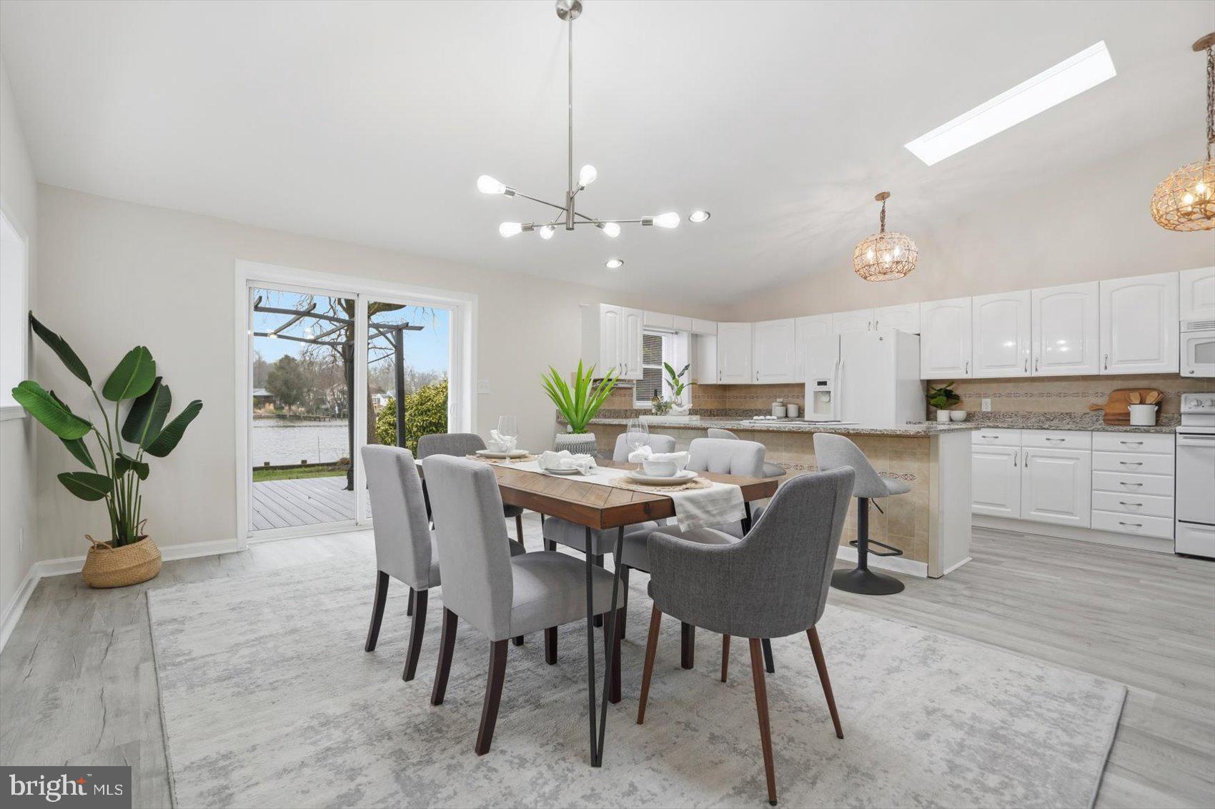 HYDE PARK - Residential