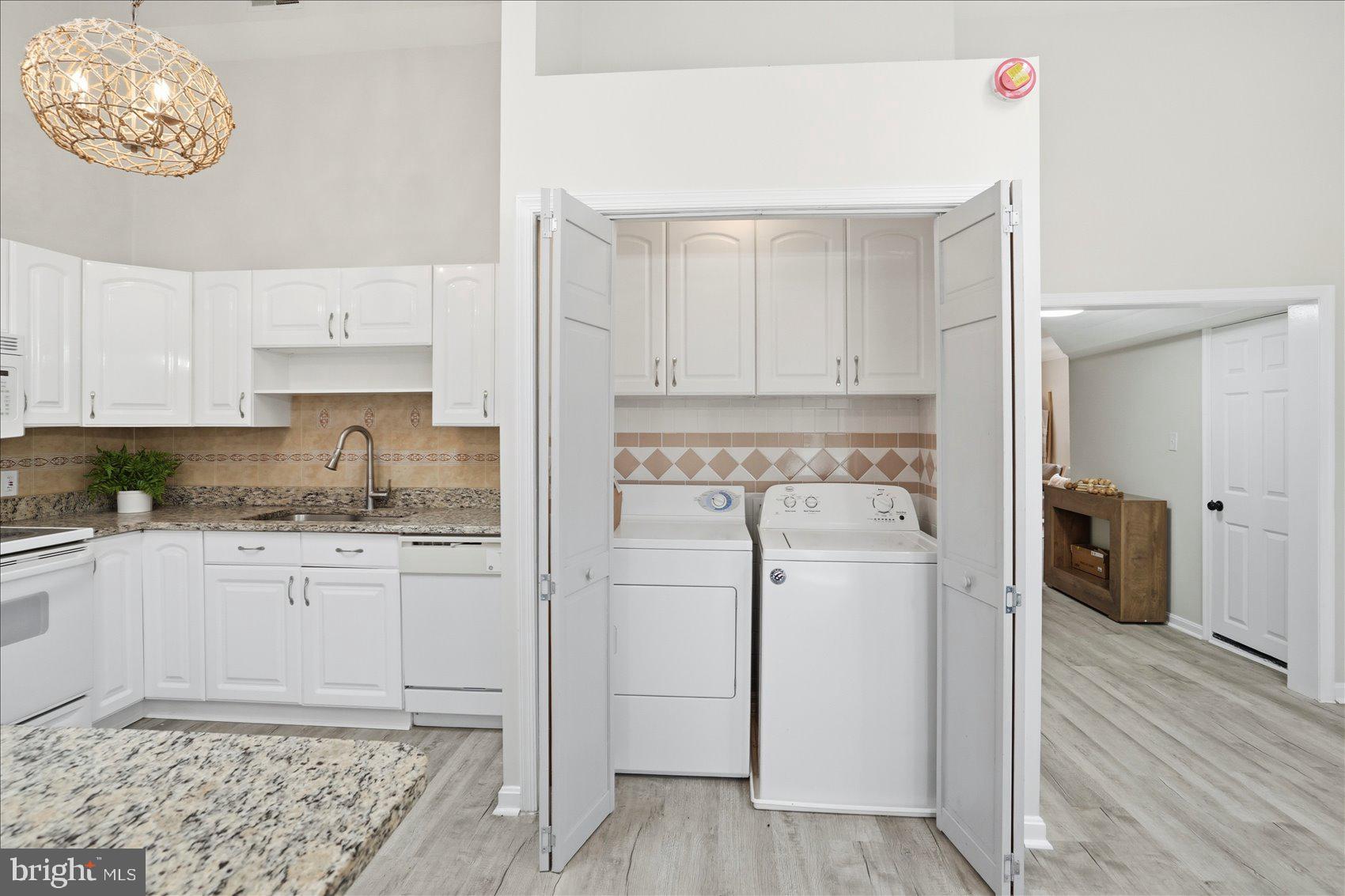 HYDE PARK - Residential