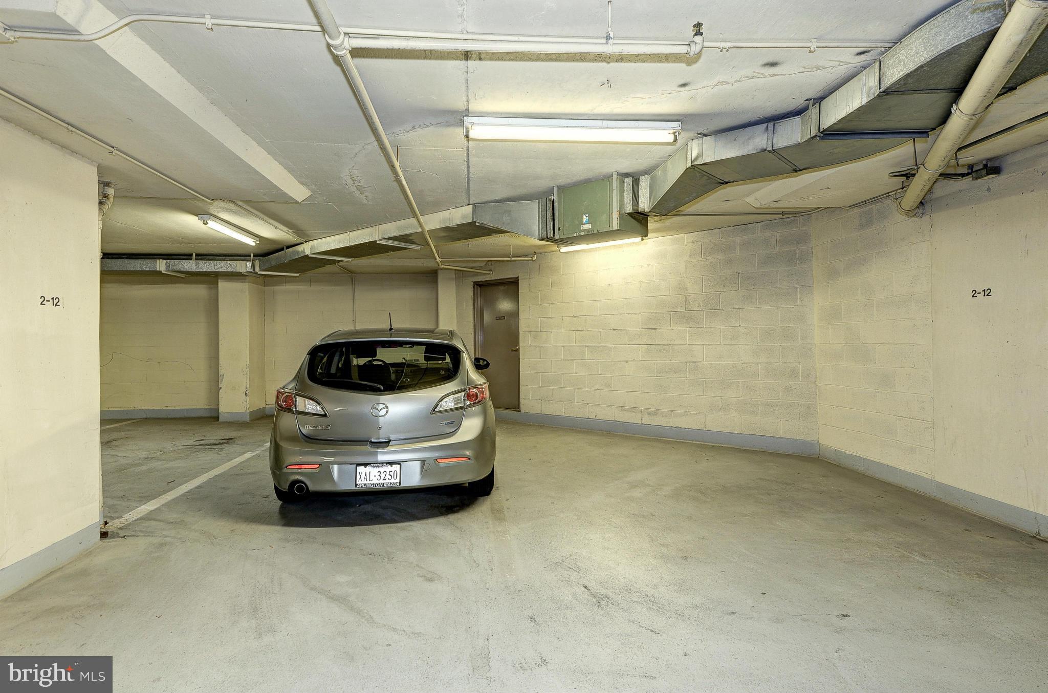 CARLYLE TOWERS - Residential