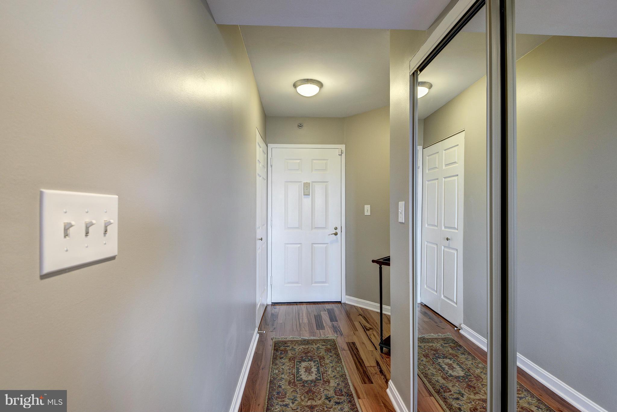 CARLYLE TOWERS - Residential