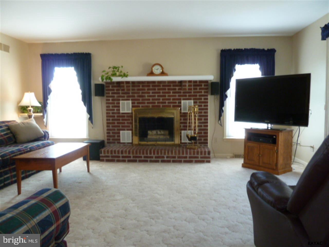 THE MEADOWS - Residential