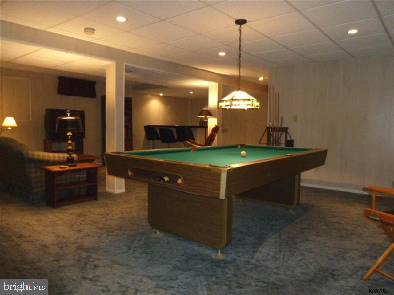 THE MEADOWS - Residential