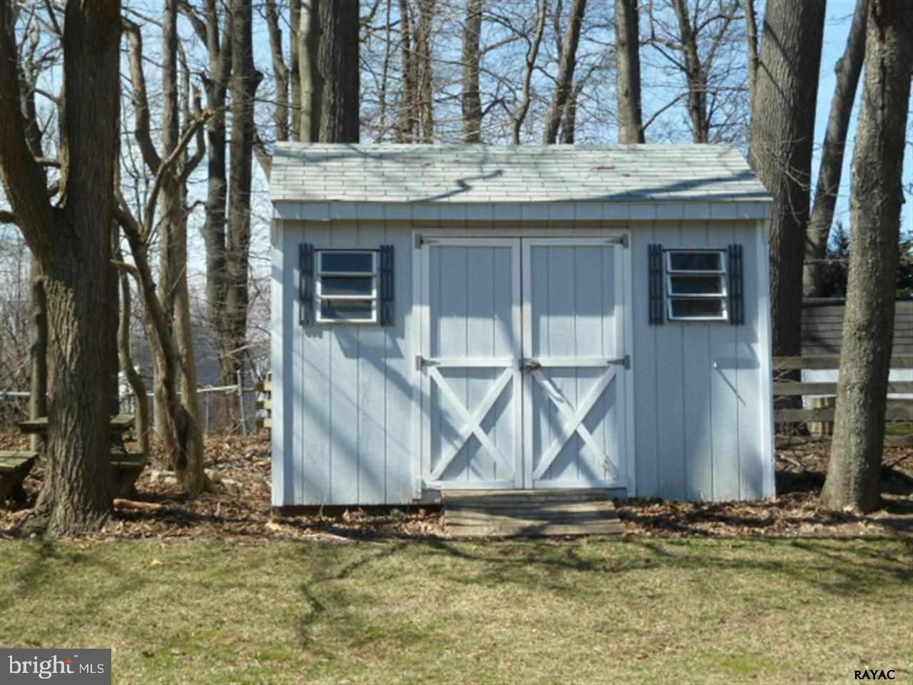 THE MEADOWS - Residential