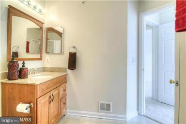 GATES OF FAIR LAKES - Residential Lease