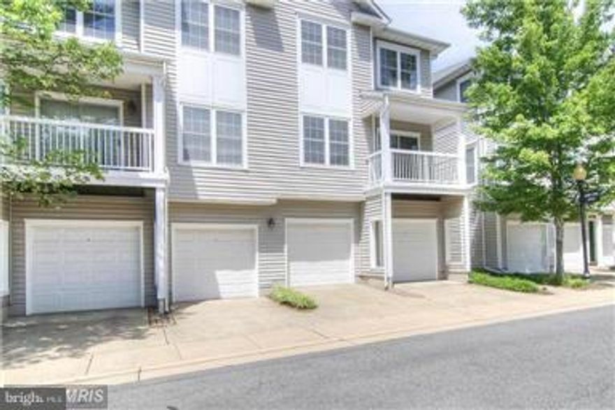 Very Nice, bright and spacious 2 BD/2 BTH  3 level town home condo.  Kitchen w/ custom cabinets & granite counter tops, stainless steel appliances! Updated bathrooms w/ beautiful vanity & new sinks! Crown molding on the main floor! Minutes from I-66 & Vienna Metro! Gated community w/ pool, gym & clubhouse.