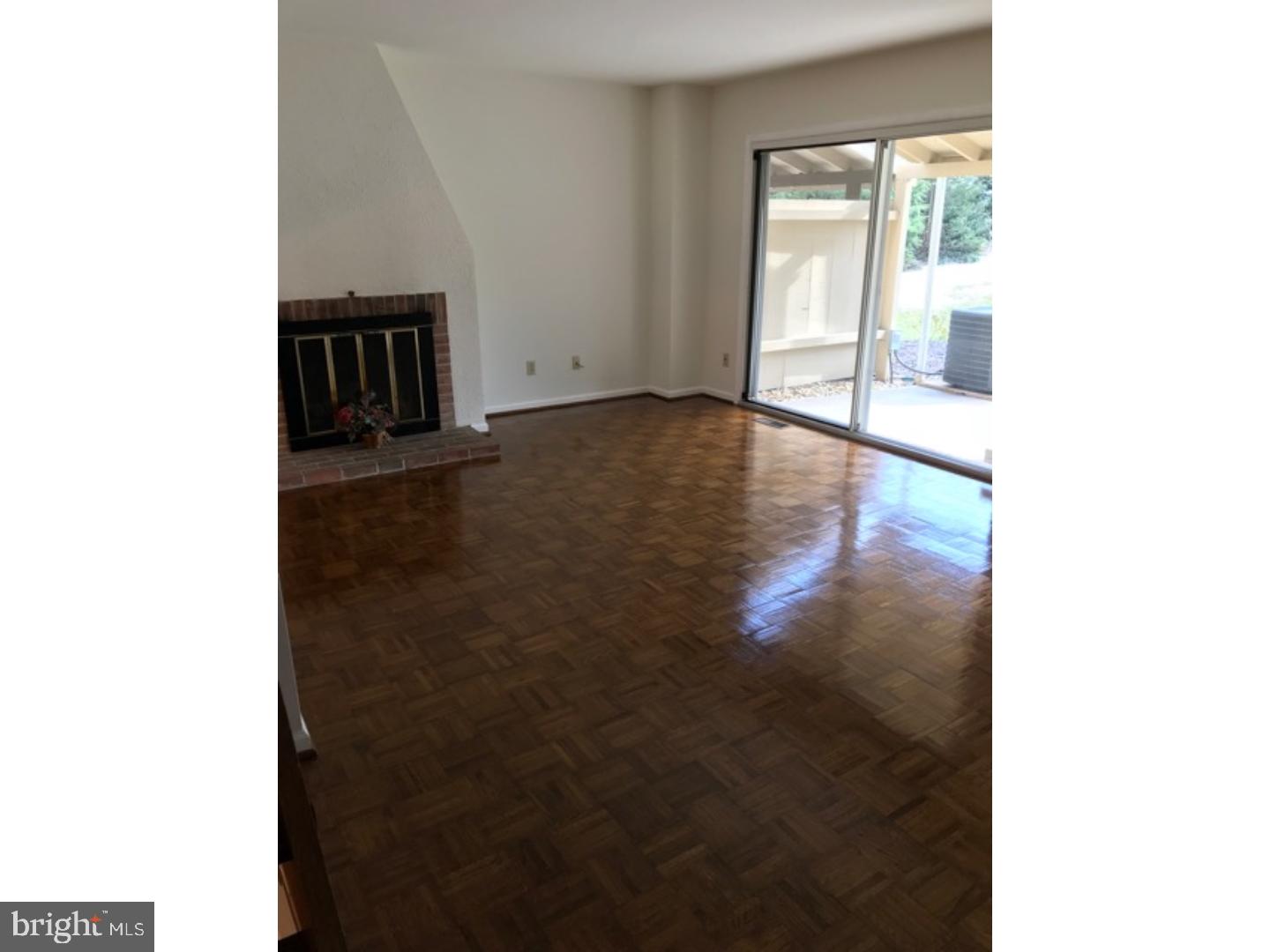 FLYING HILLS - Residential