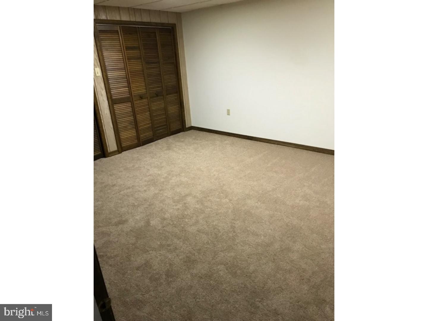 FLYING HILLS - Residential