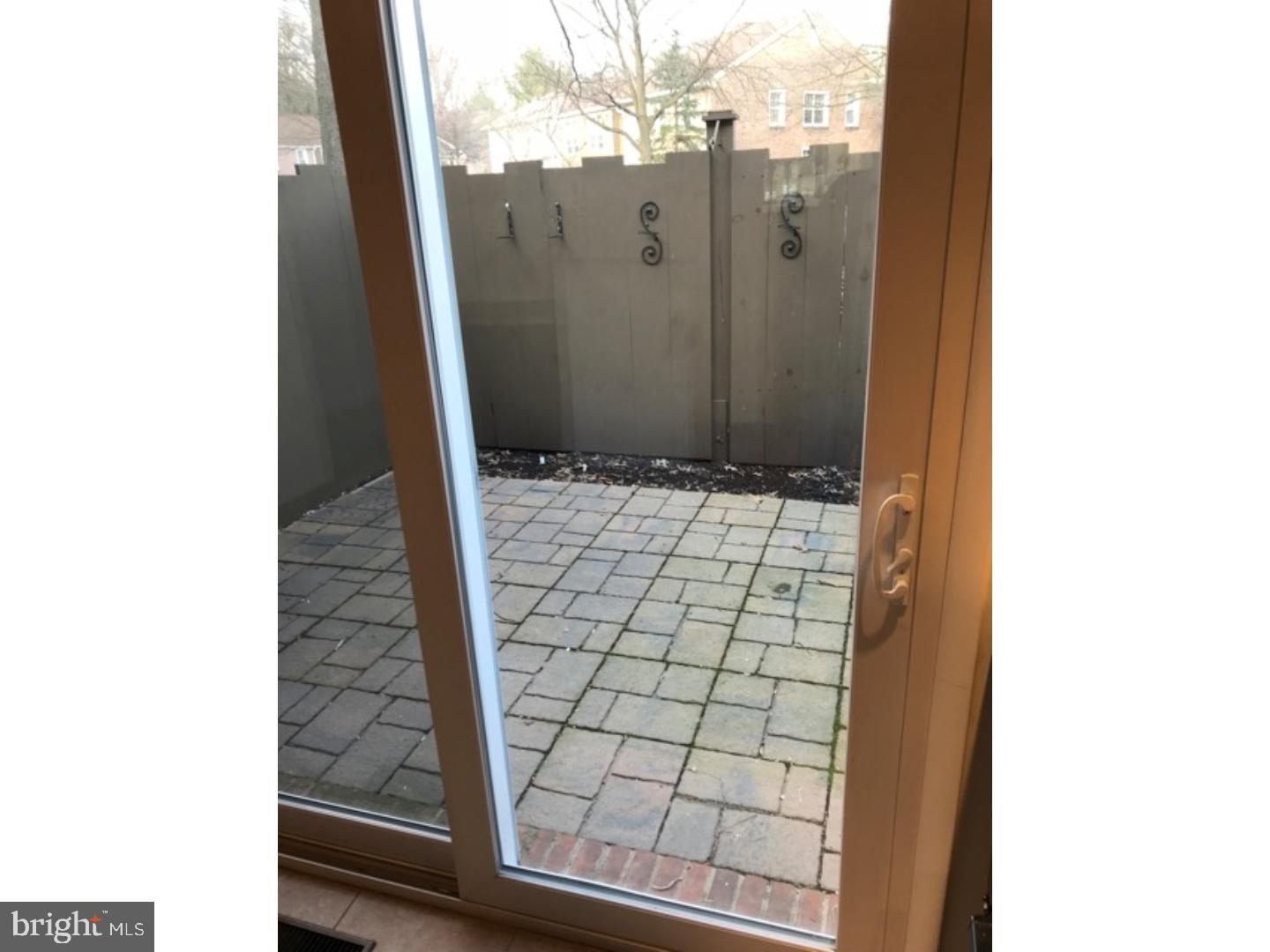 FLYING HILLS - Residential