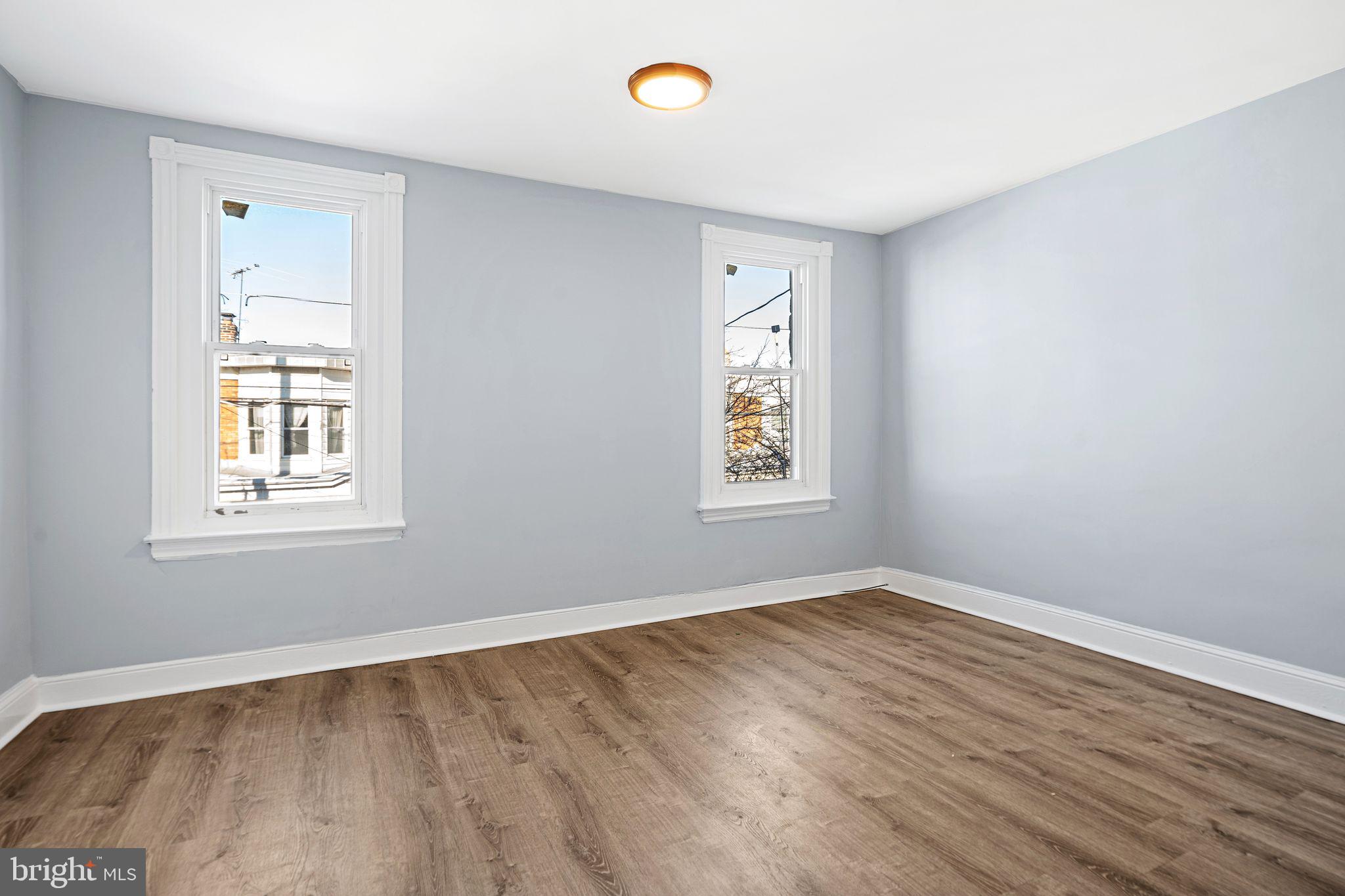 PORT RICHMOND - Residential