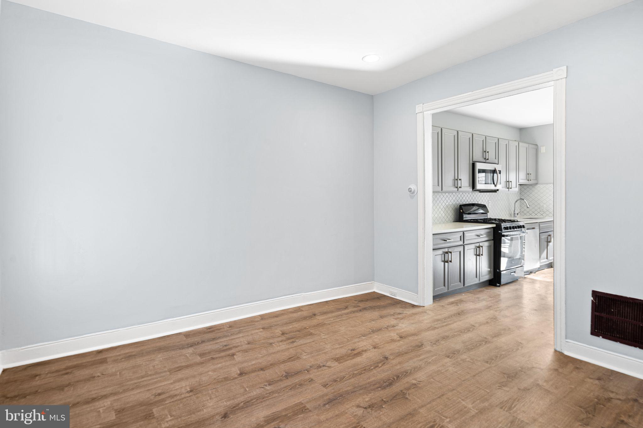 PORT RICHMOND - Residential