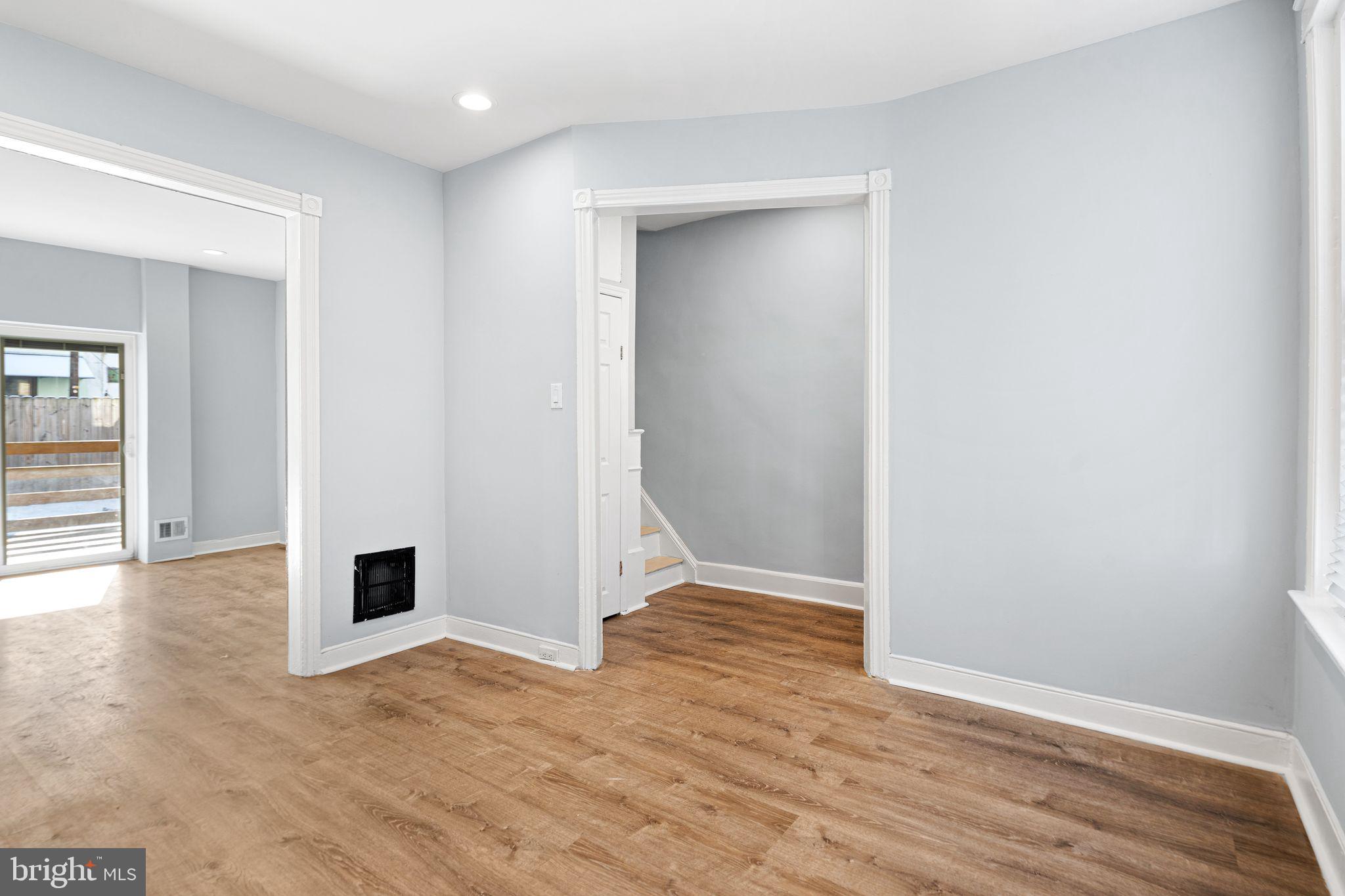 PORT RICHMOND - Residential