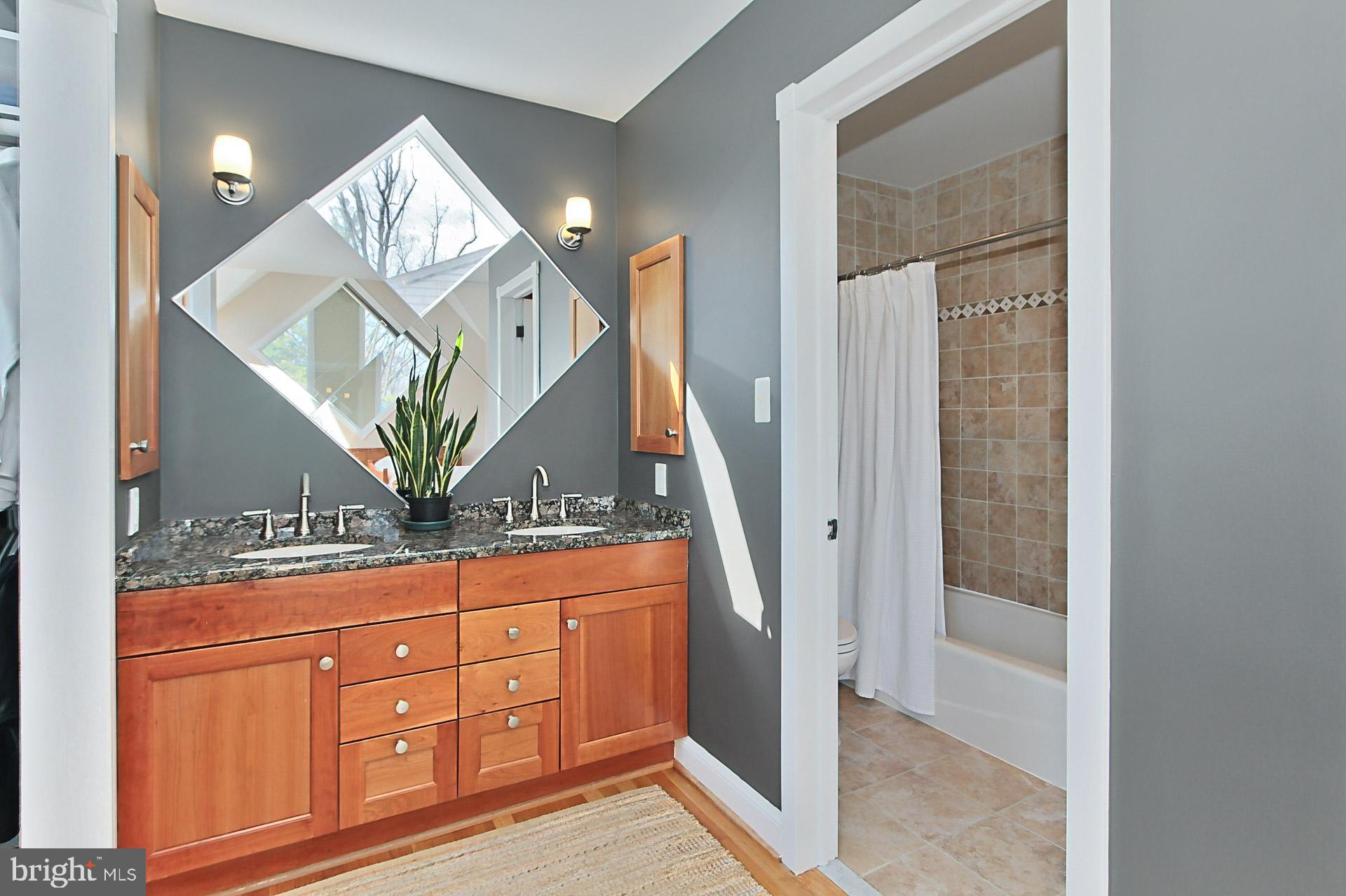 BROADMONT - Residential