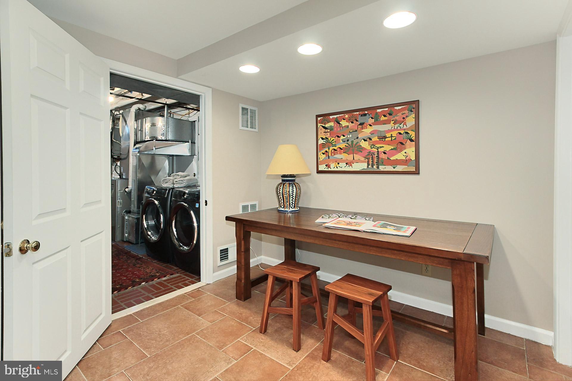 BROADMONT - Residential