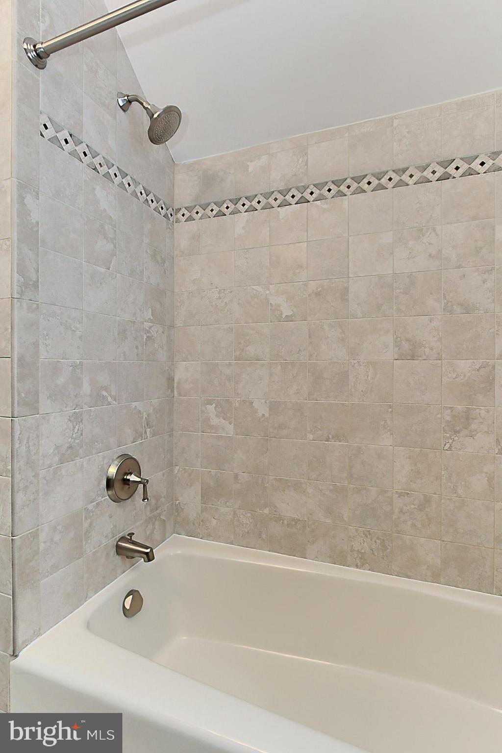 BROADMONT - Residential