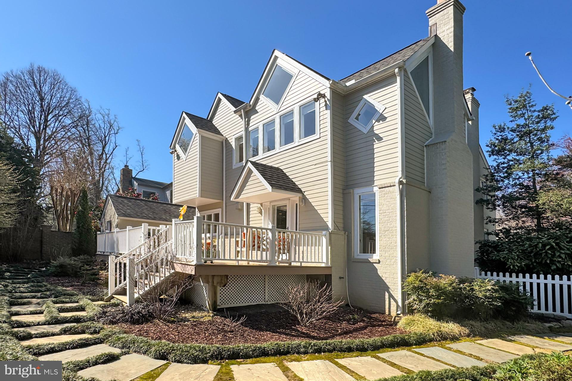 BROADMONT - Residential