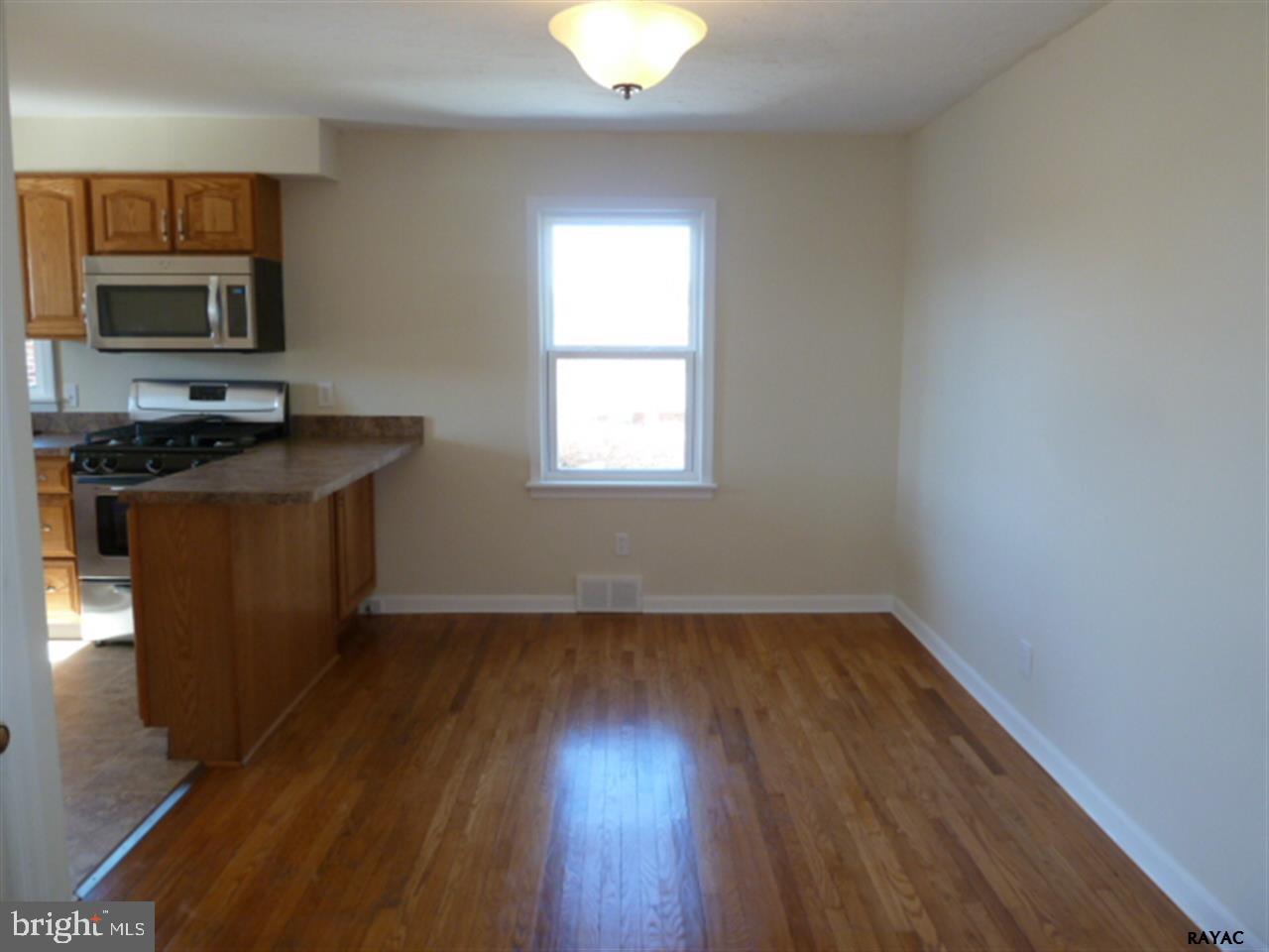 RED LION - Residential