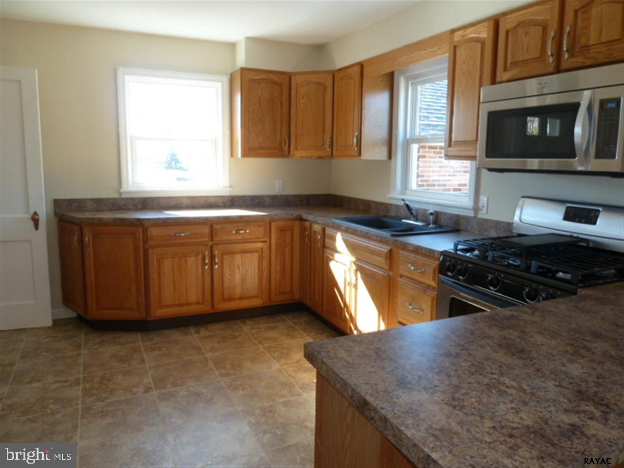 RED LION - Residential