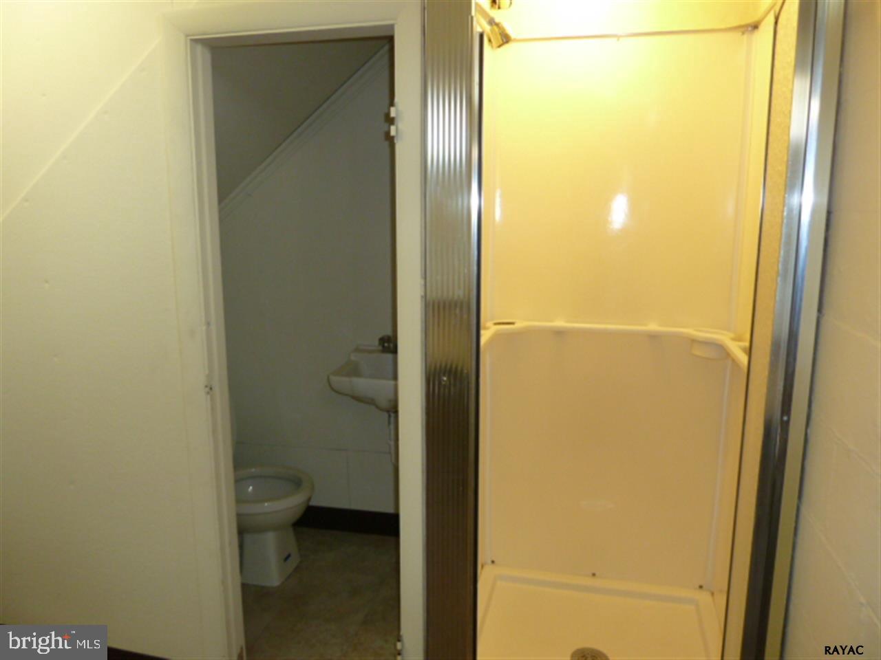 RED LION - Residential