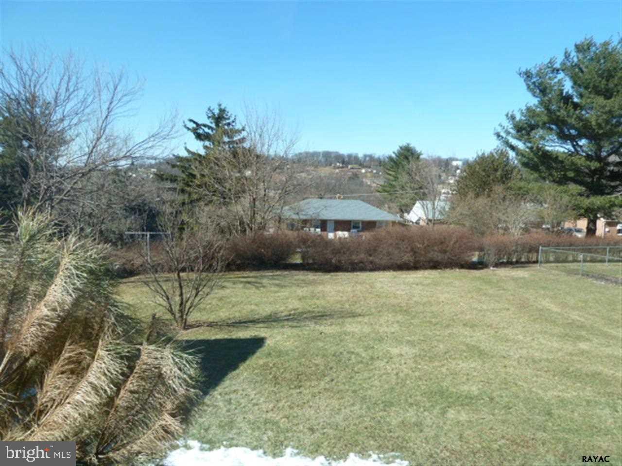 RED LION - Residential