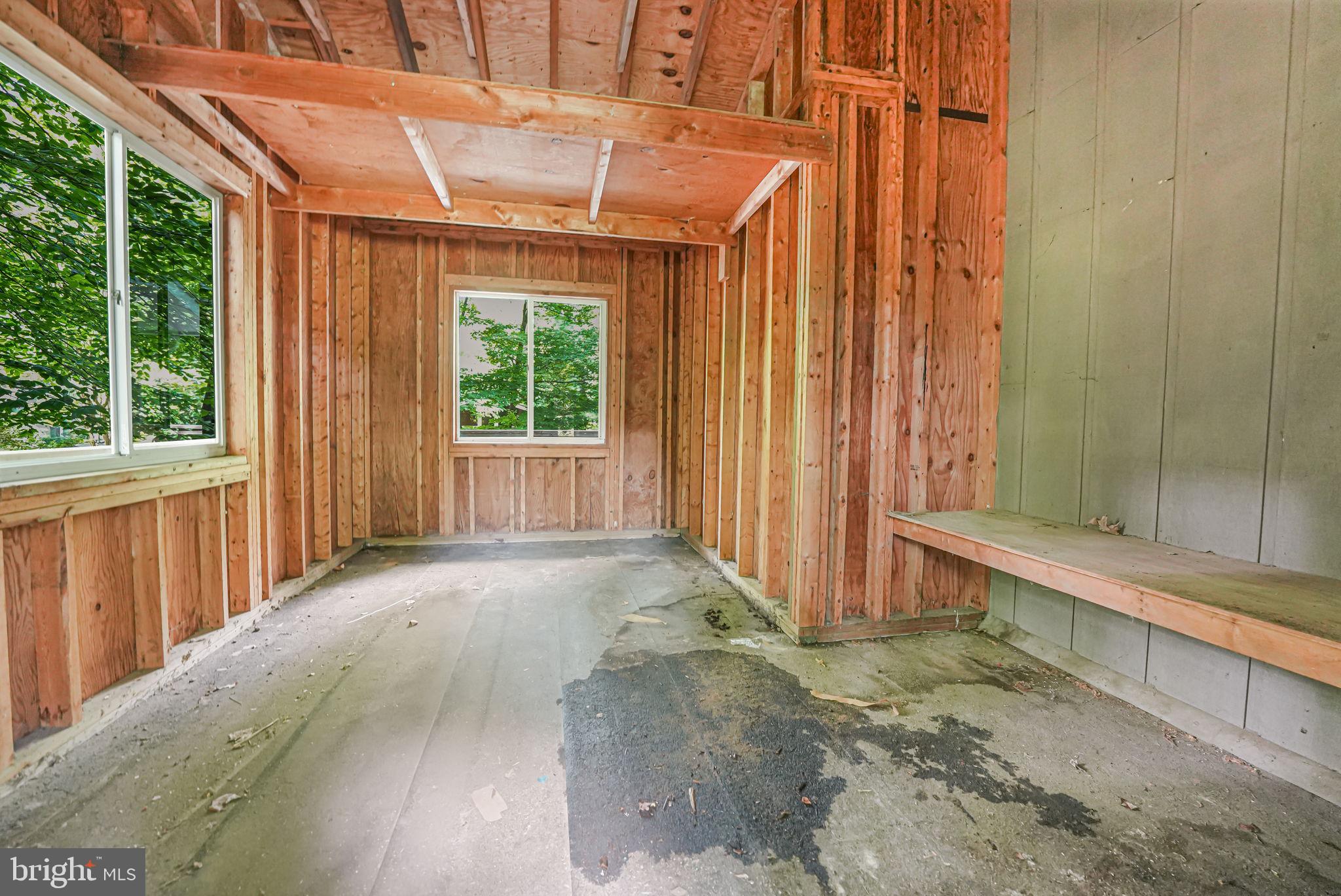 CARDEROCK SPRINGS - Residential