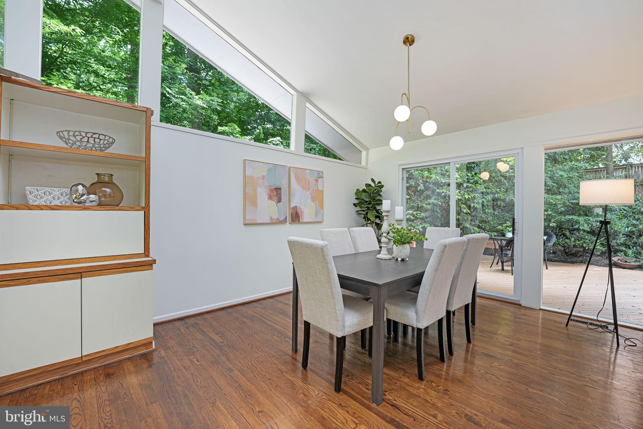 CARDEROCK SPRINGS - Residential