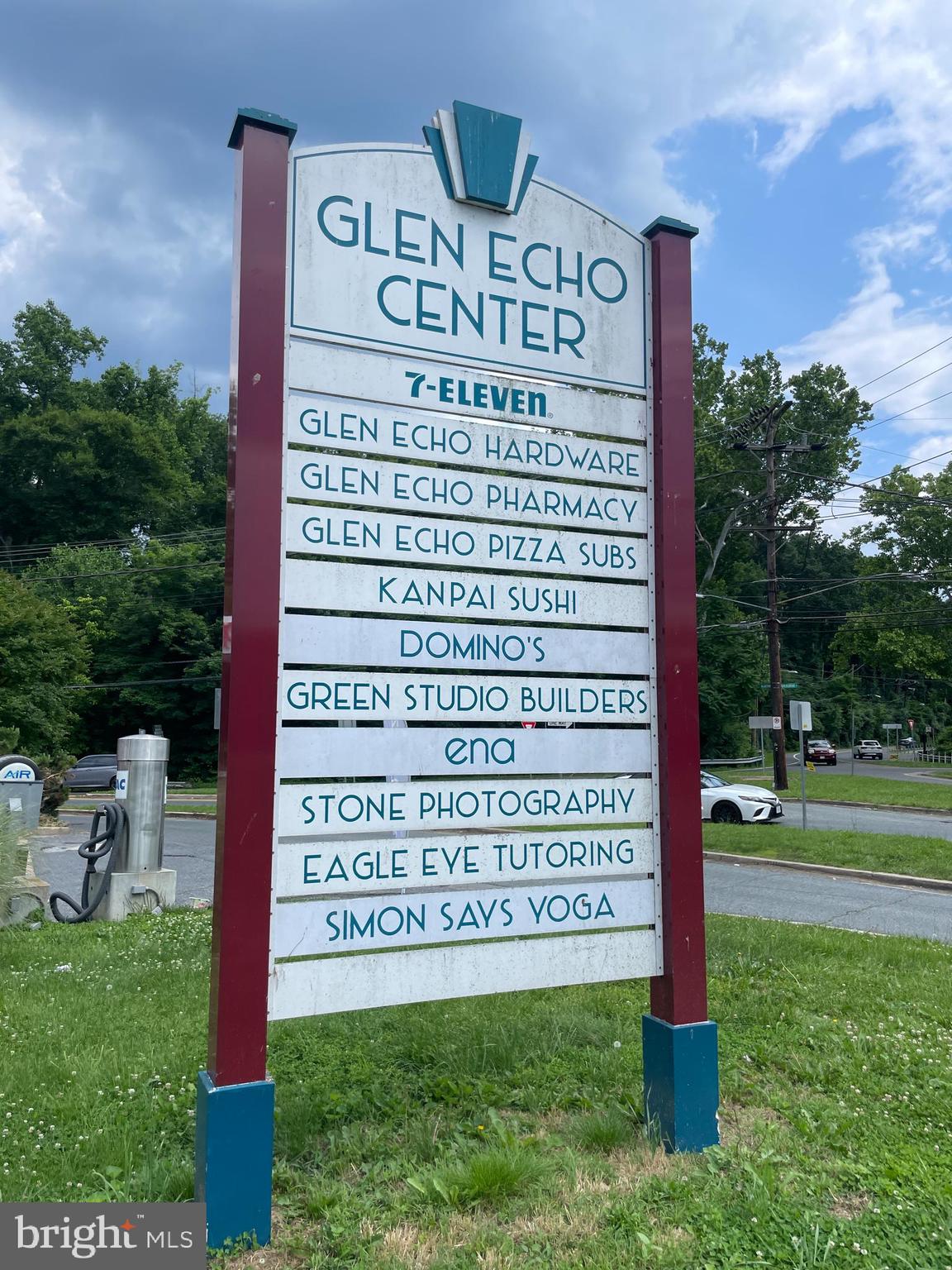 CARDEROCK SPRINGS - Residential