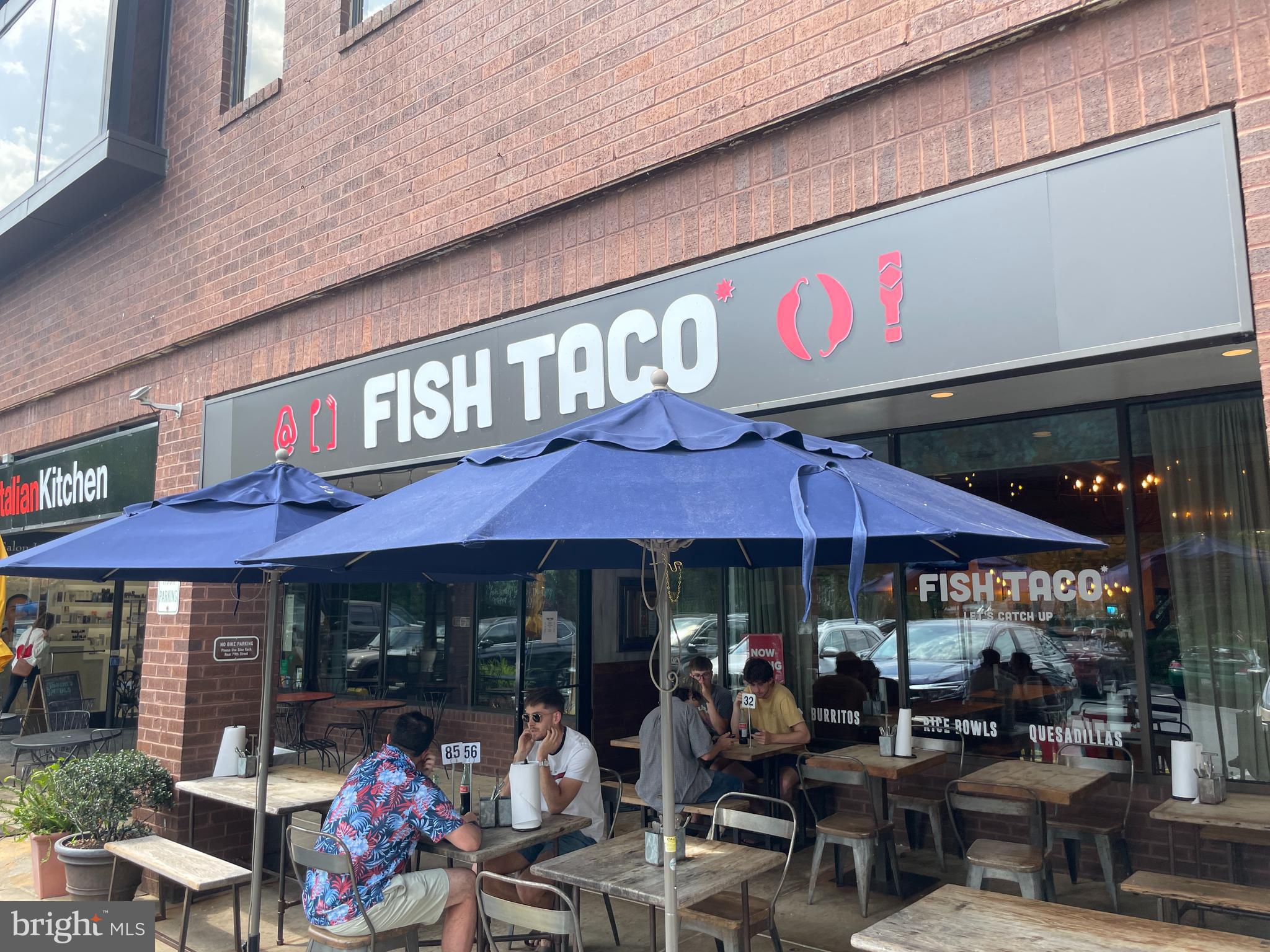 CARDEROCK SPRINGS - Residential