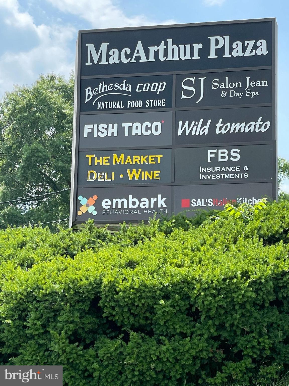 CARDEROCK SPRINGS - Residential