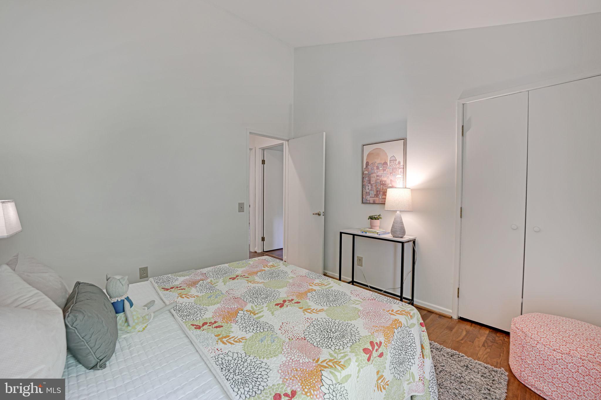 CARDEROCK SPRINGS - Residential