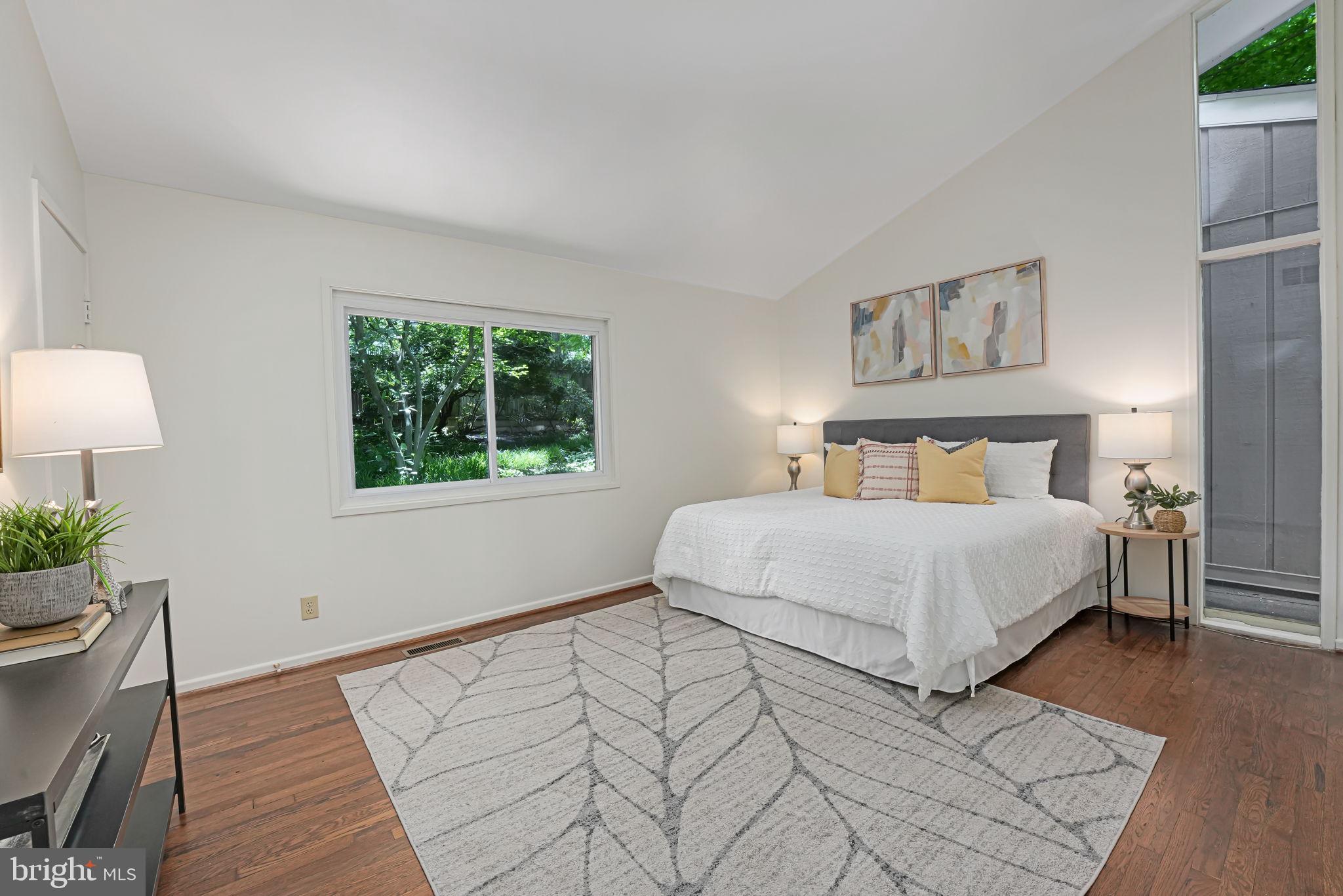 CARDEROCK SPRINGS - Residential