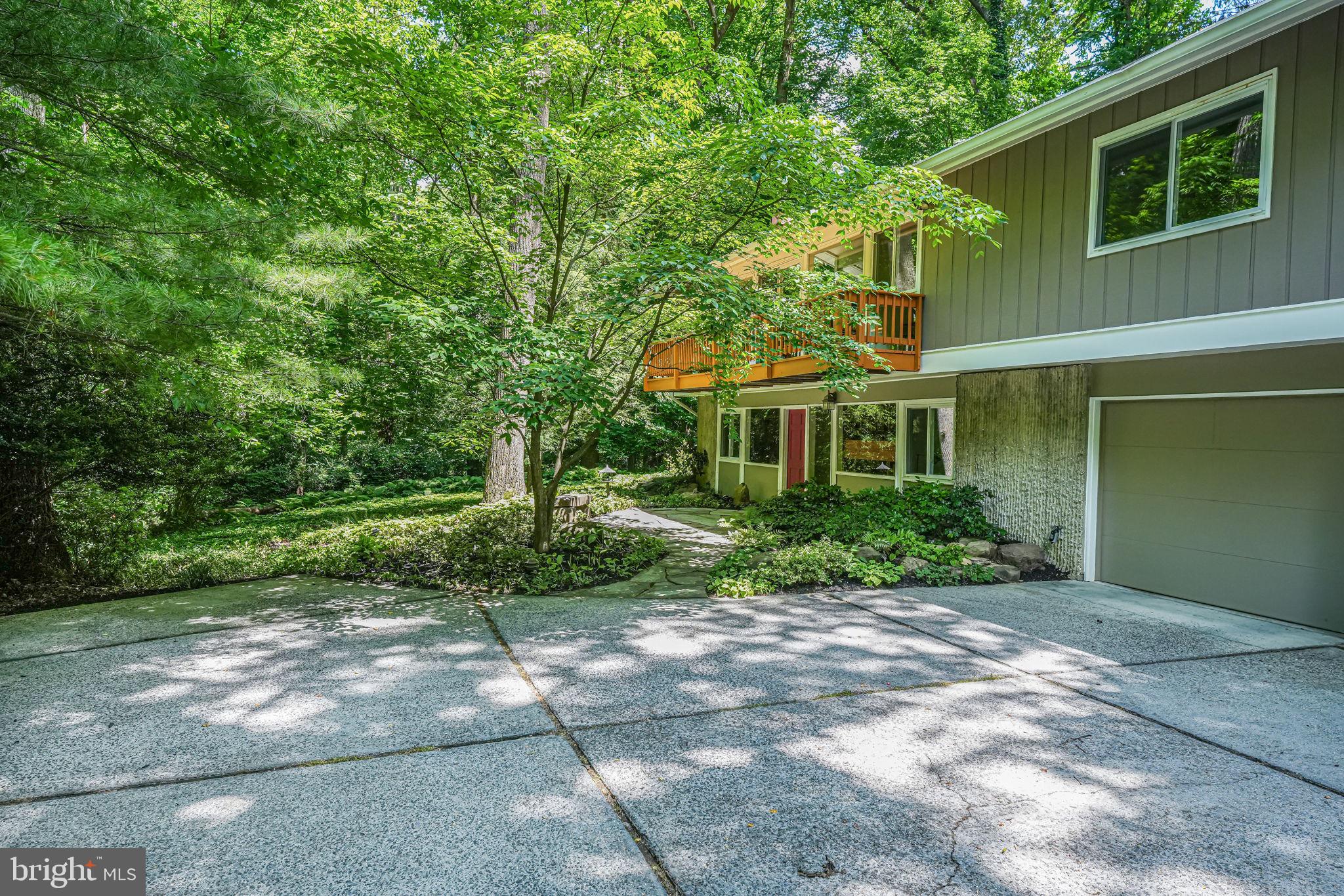 CARDEROCK SPRINGS - Residential