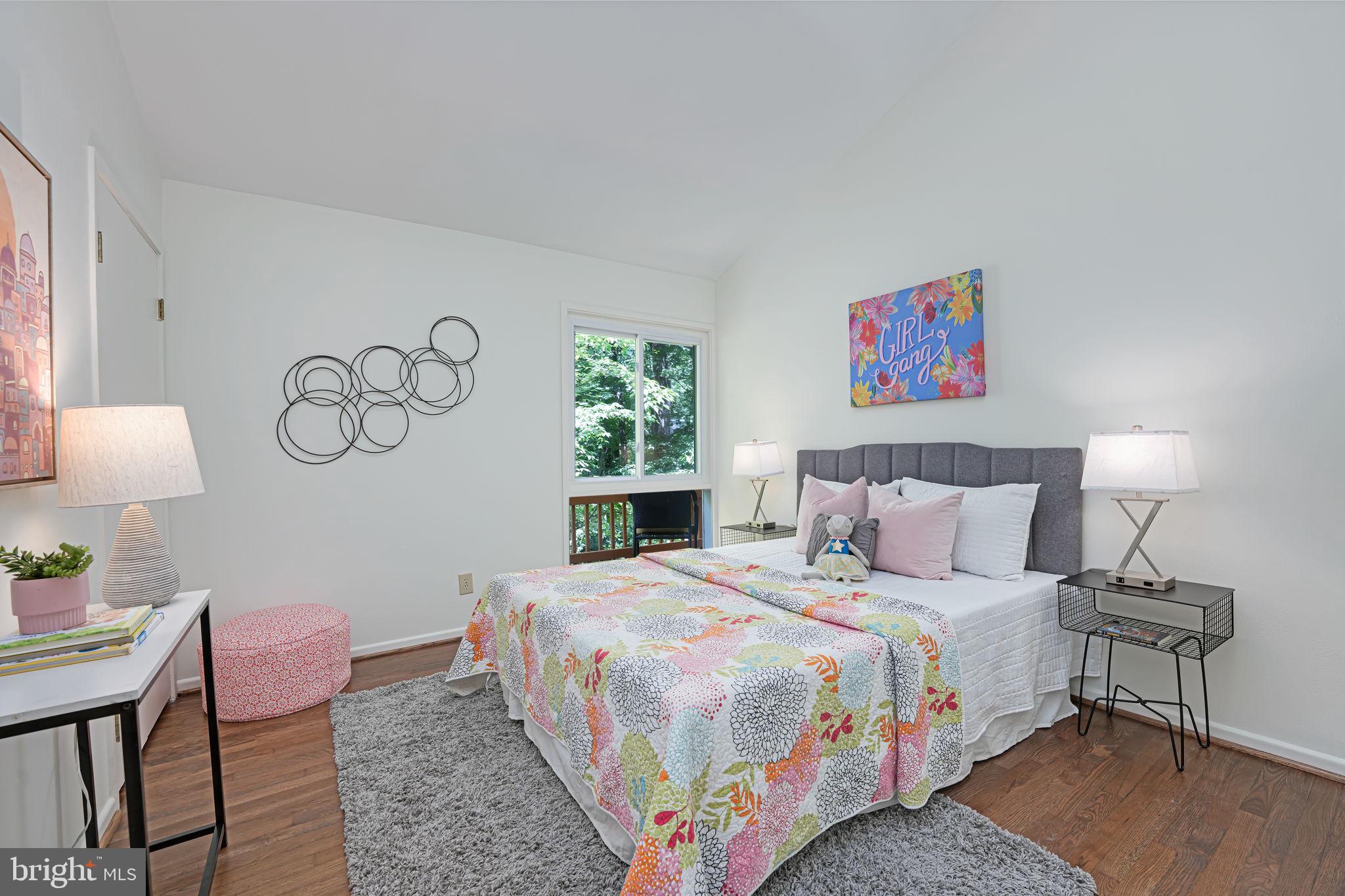 CARDEROCK SPRINGS - Residential