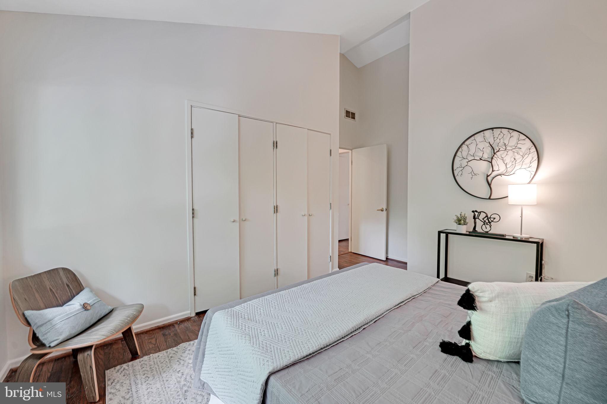 CARDEROCK SPRINGS - Residential