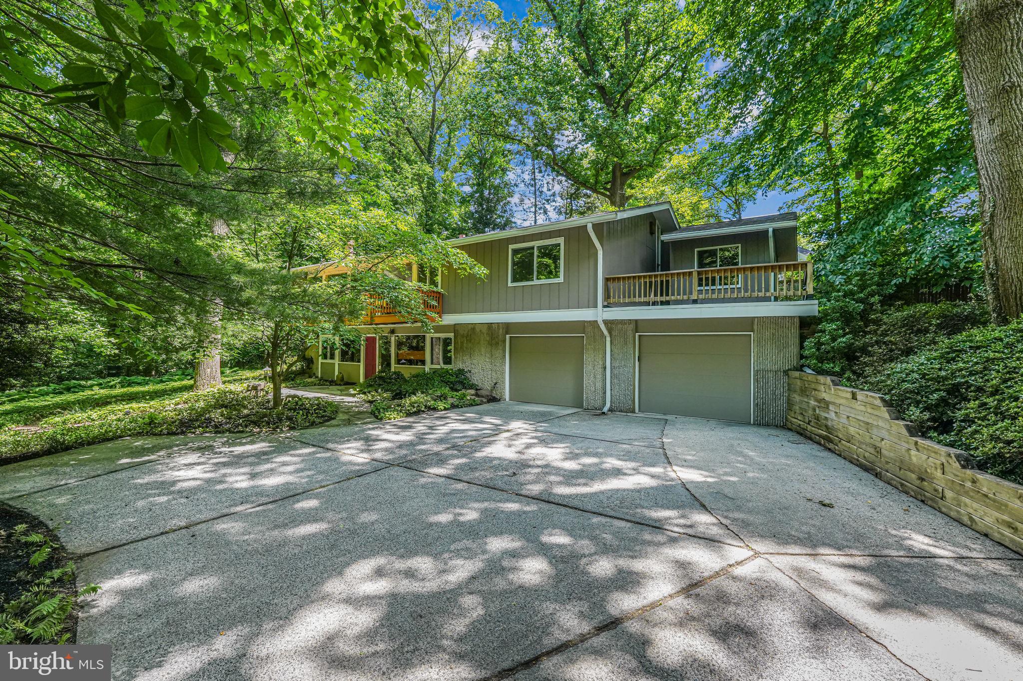 CARDEROCK SPRINGS - Residential