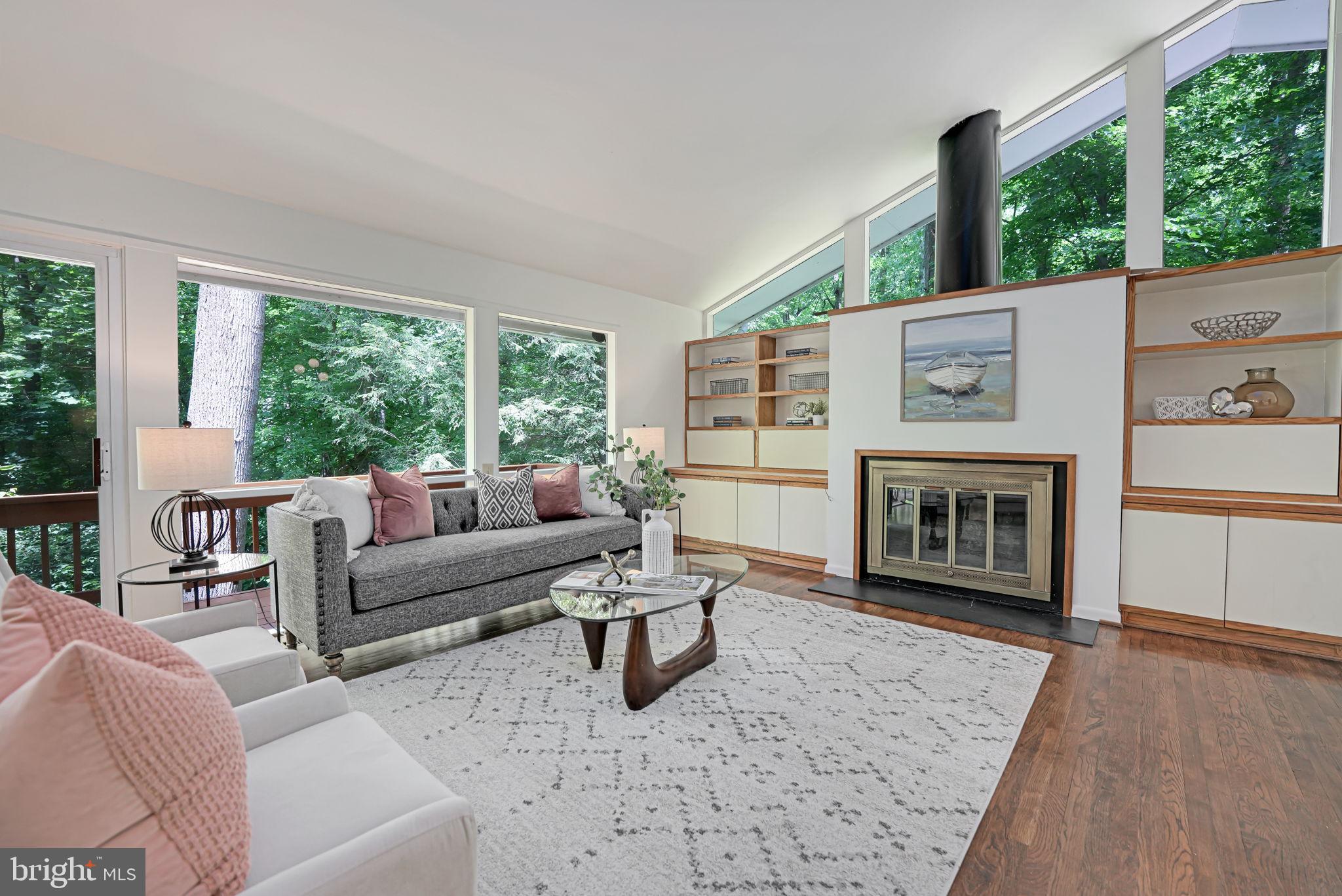 CARDEROCK SPRINGS - Residential