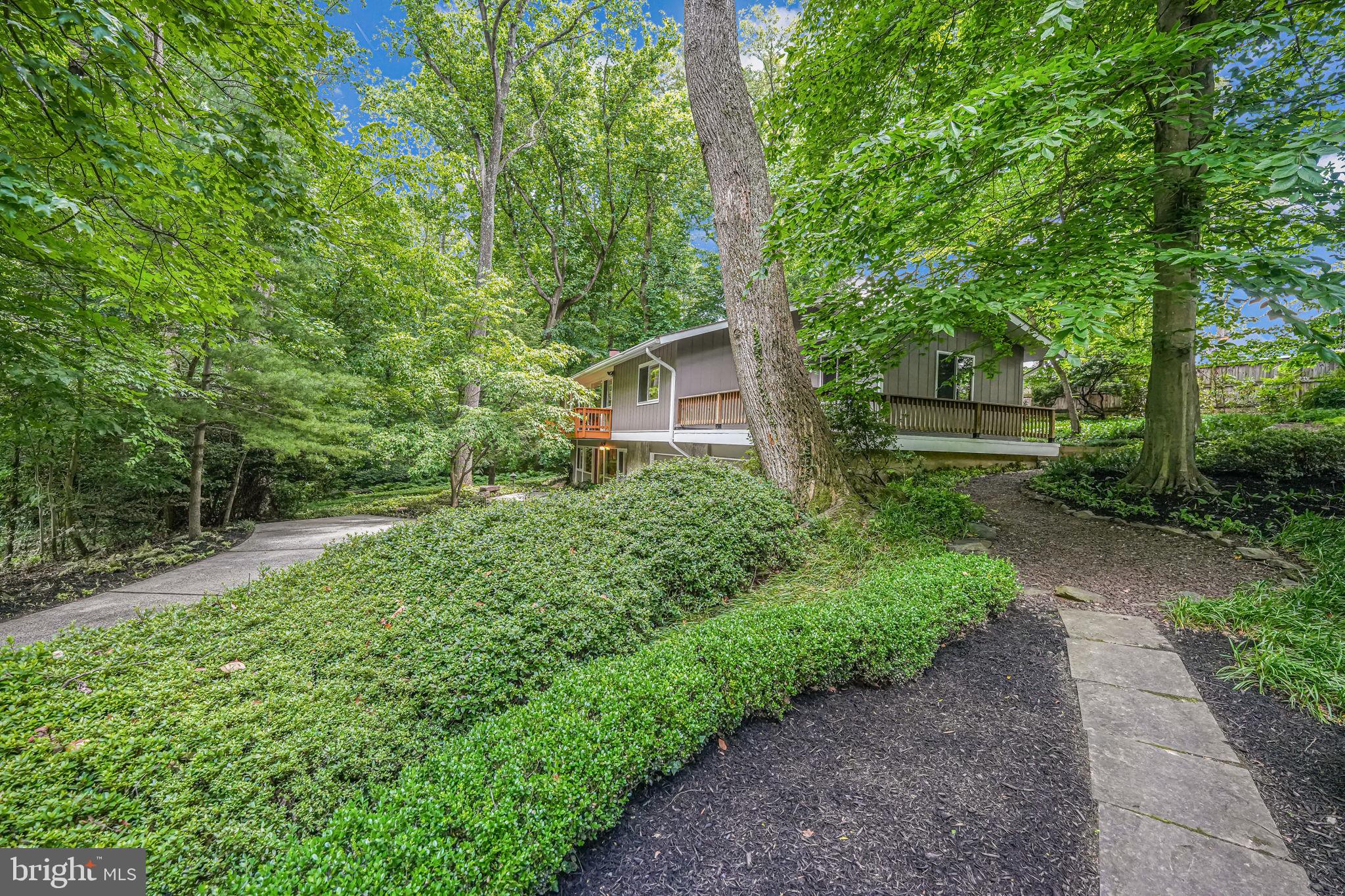 CARDEROCK SPRINGS - Residential