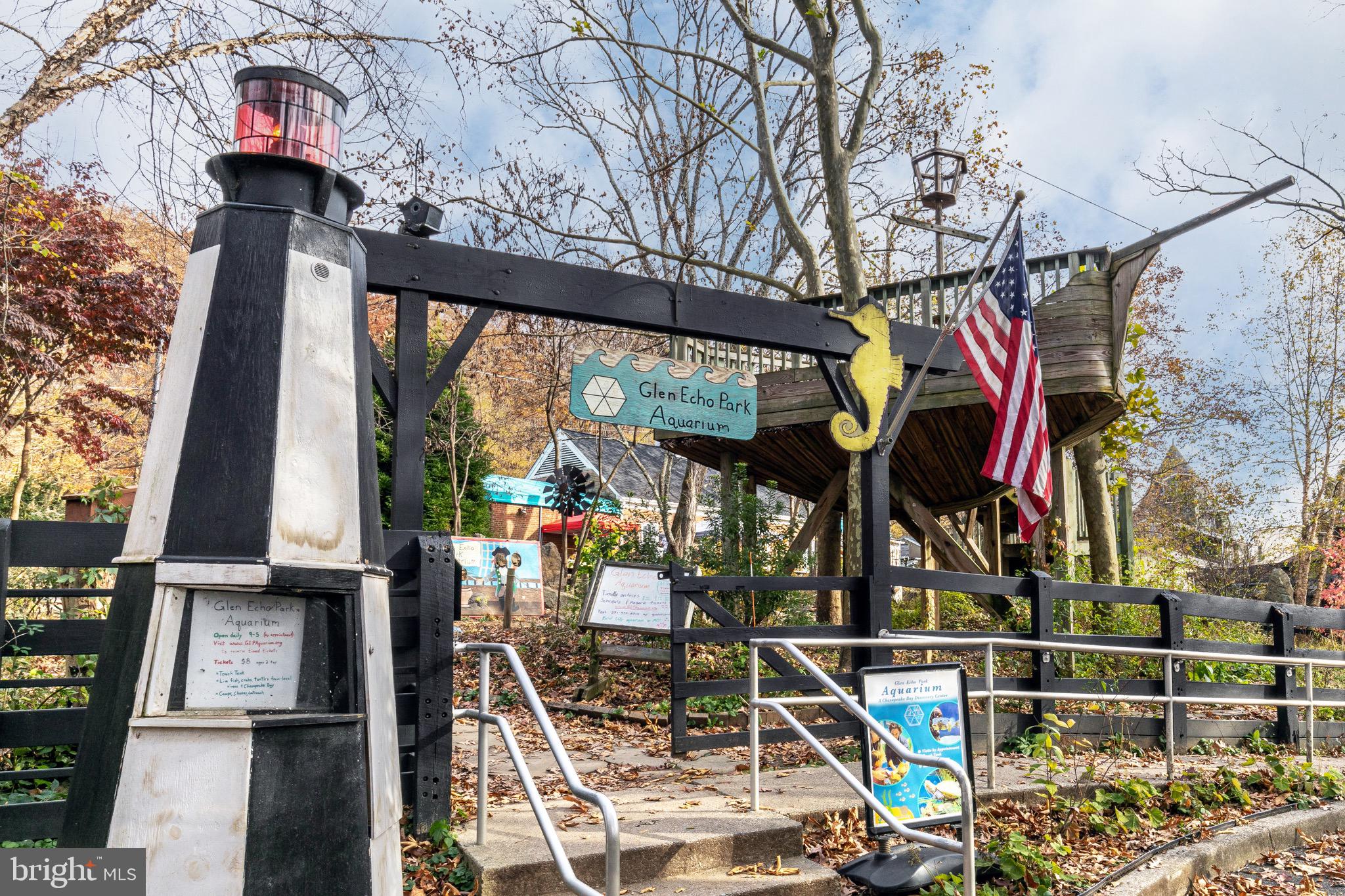 CARDEROCK SPRINGS - Residential