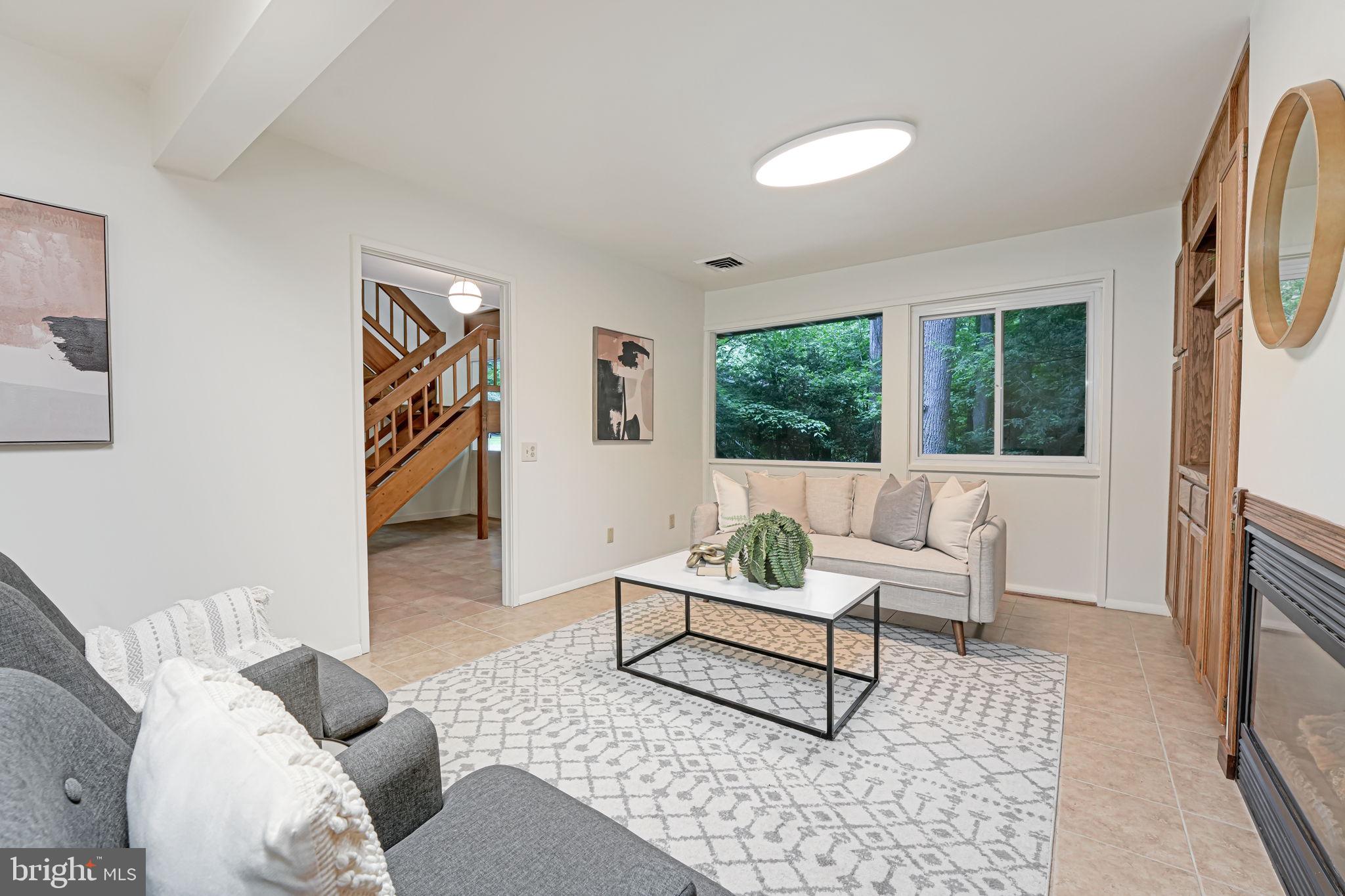 CARDEROCK SPRINGS - Residential