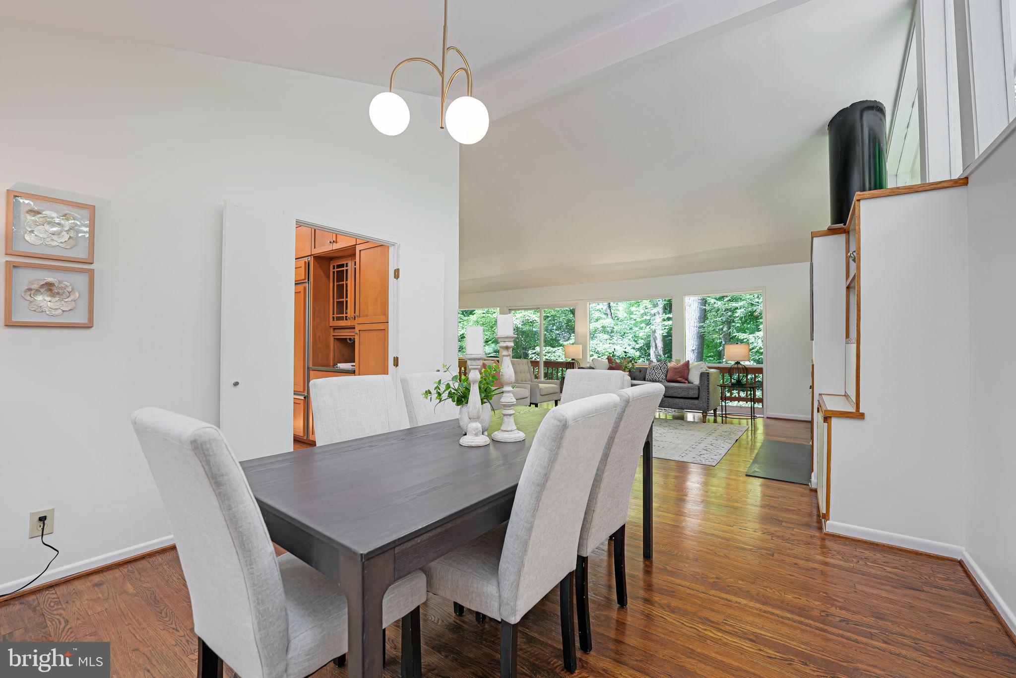 CARDEROCK SPRINGS - Residential