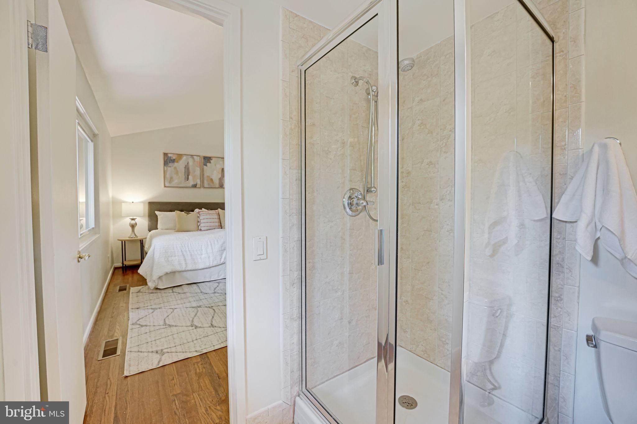 CARDEROCK SPRINGS - Residential