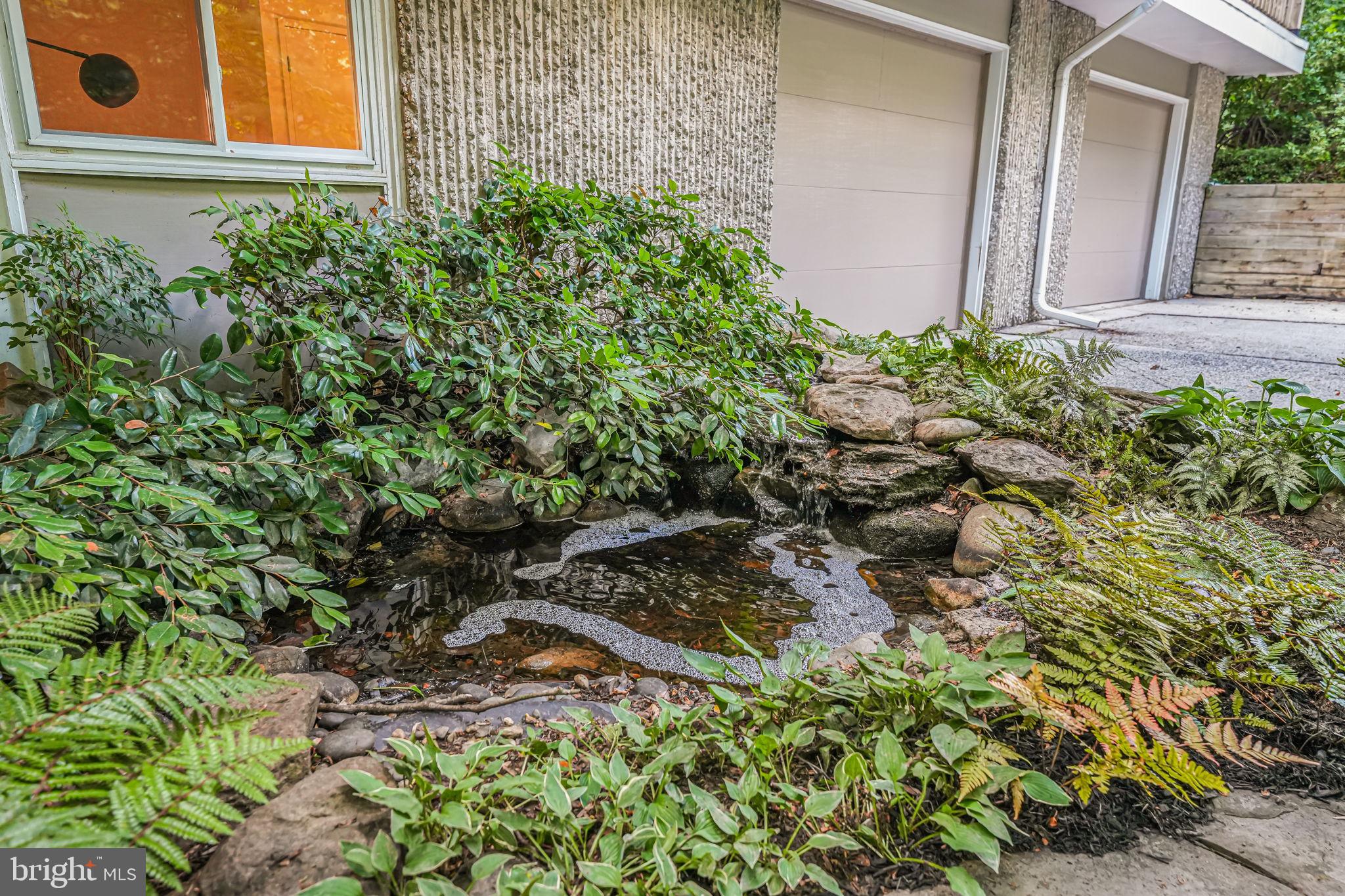 CARDEROCK SPRINGS - Residential