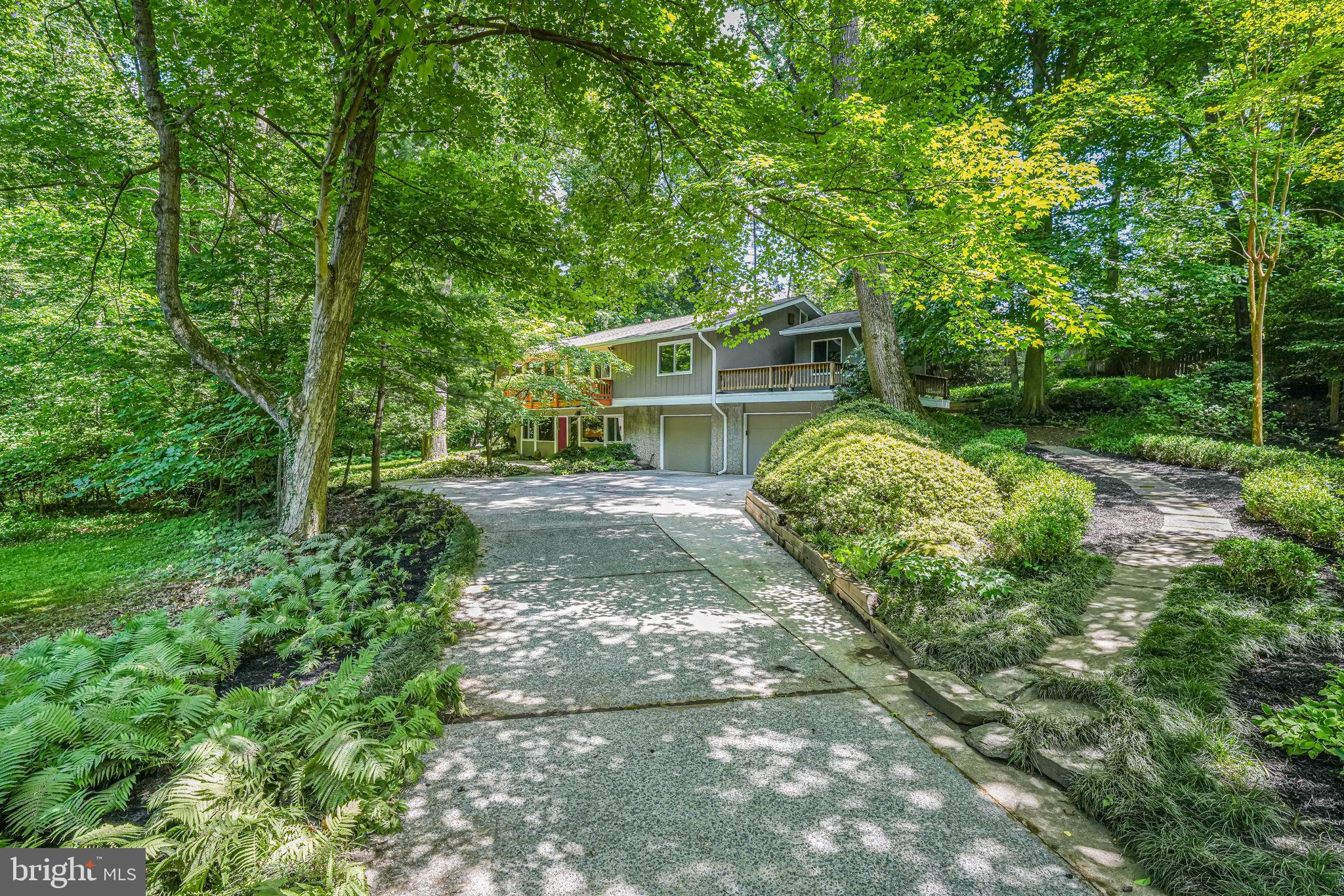 CARDEROCK SPRINGS - Residential