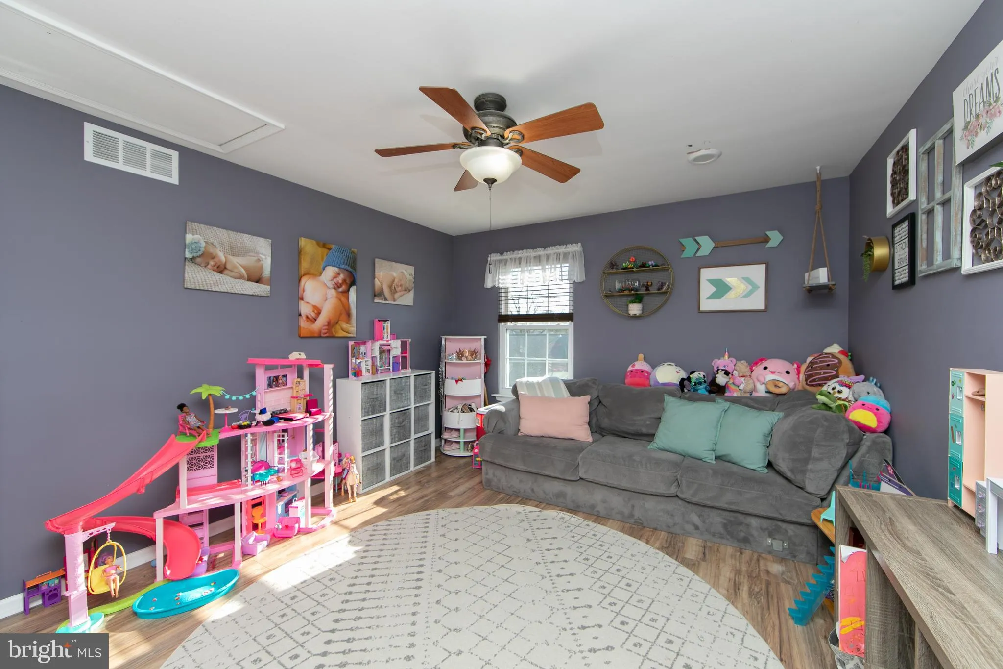 Sewell, New Jersey 08080, United States, 4 Bedrooms Bedrooms, ,3 BathroomsBathrooms,Residential,Pending,18555